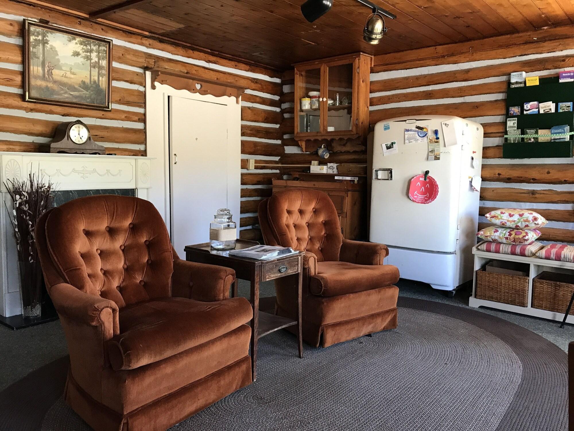 Vista Lobby Cedar Ridge Cabins