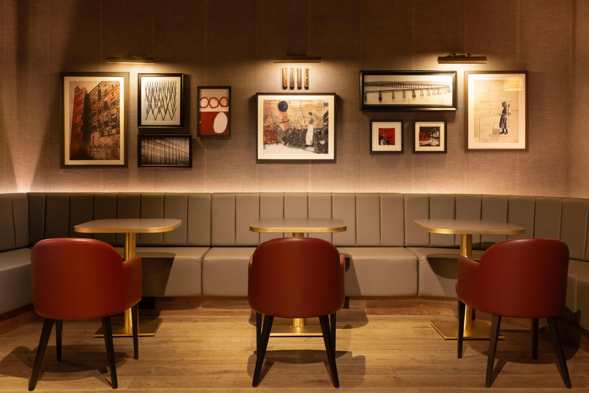 Bar/Salón Hotel Indigo Dundee by IHG