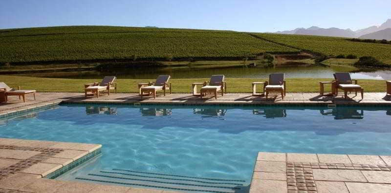 Vista Piscina Asara Wine Estate