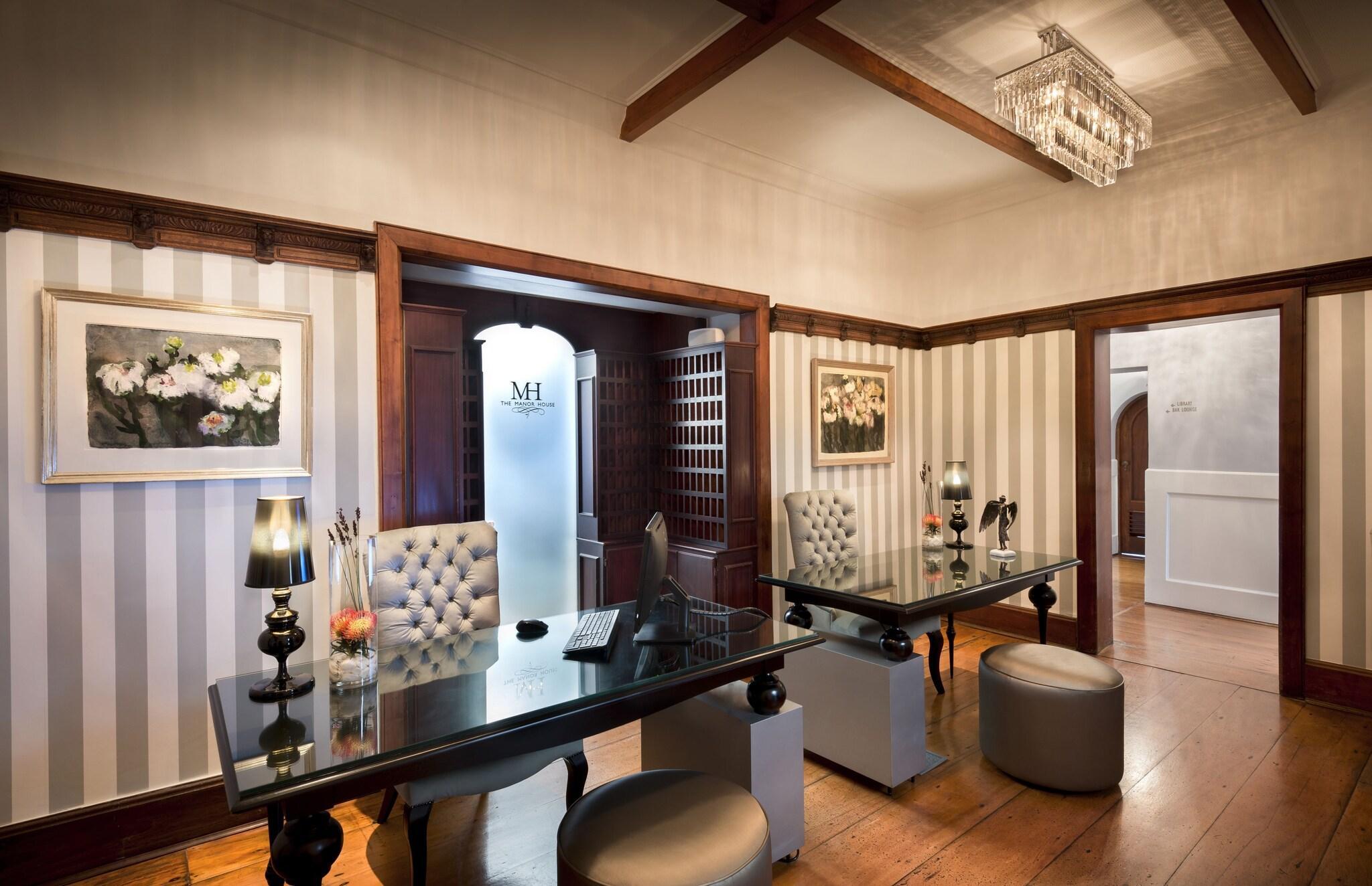 Vista Lobby Fancourt & Fancourt Manor House