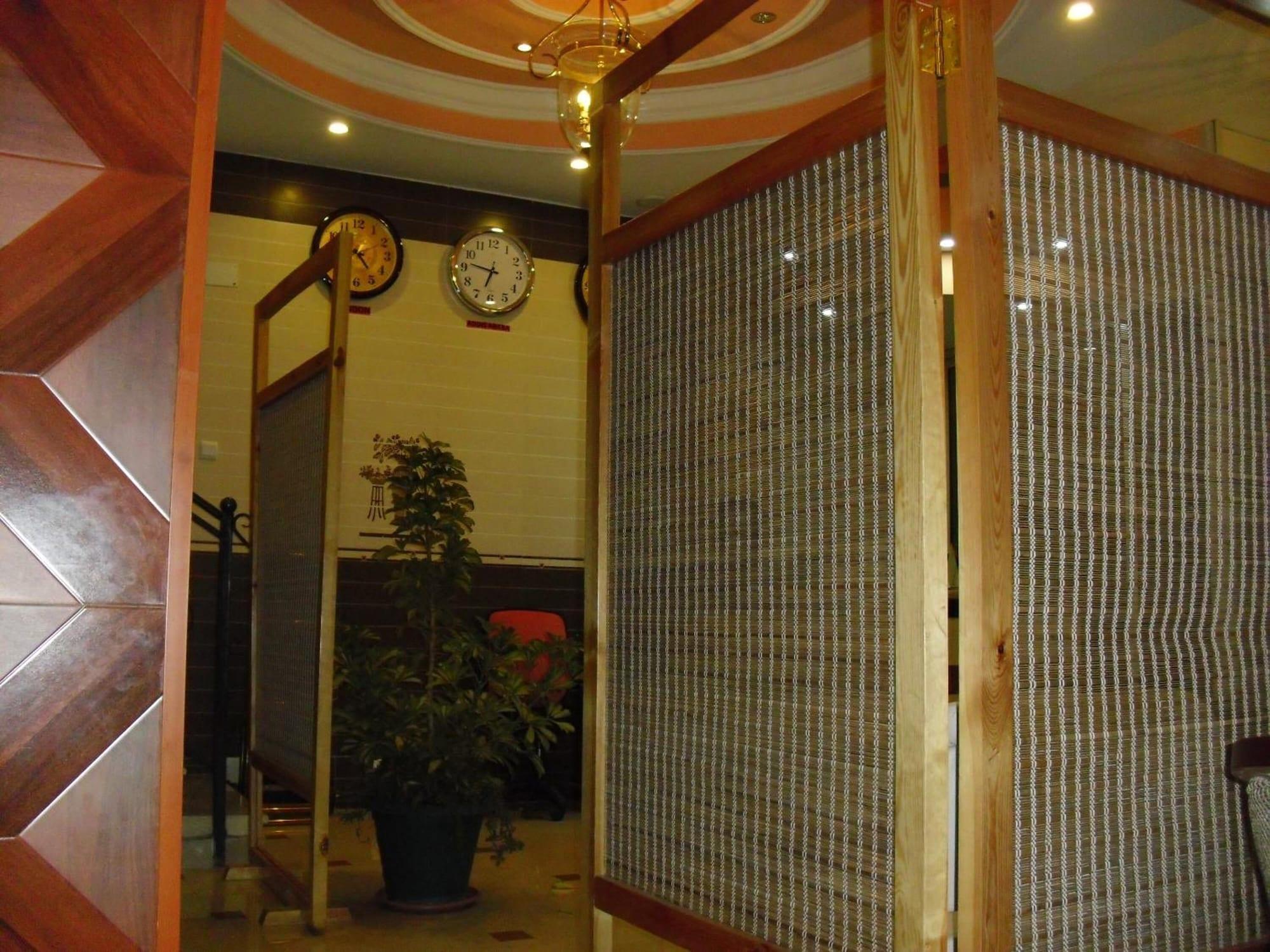 Vista Lobby C fun Addis Hotel