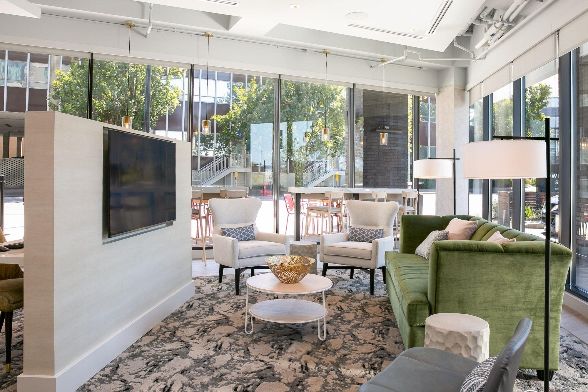 Vista Lobby TownePlace Suites by Marriott Nashville Downtown/Capitol District