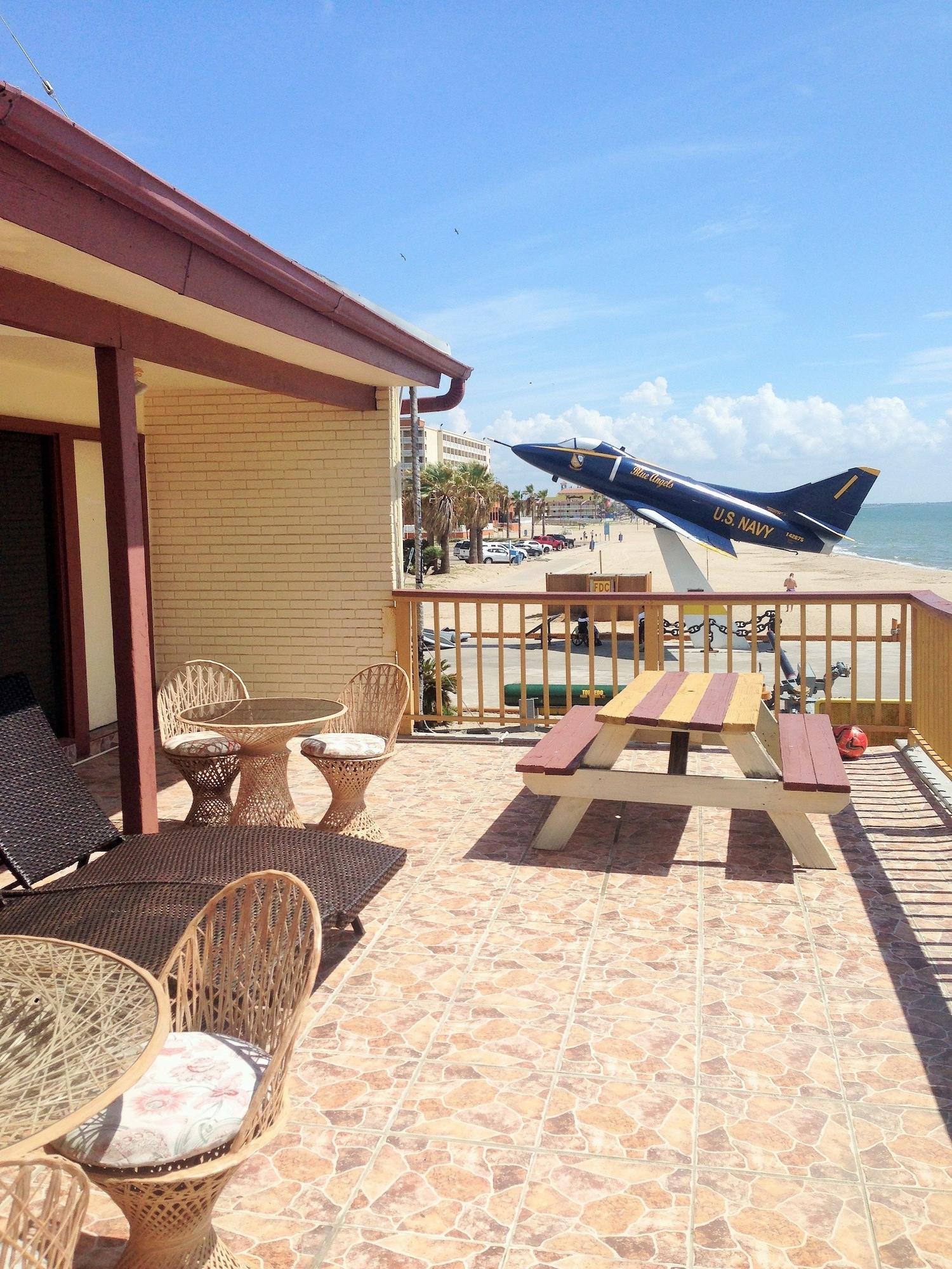 Varios Capri Beach Hotel