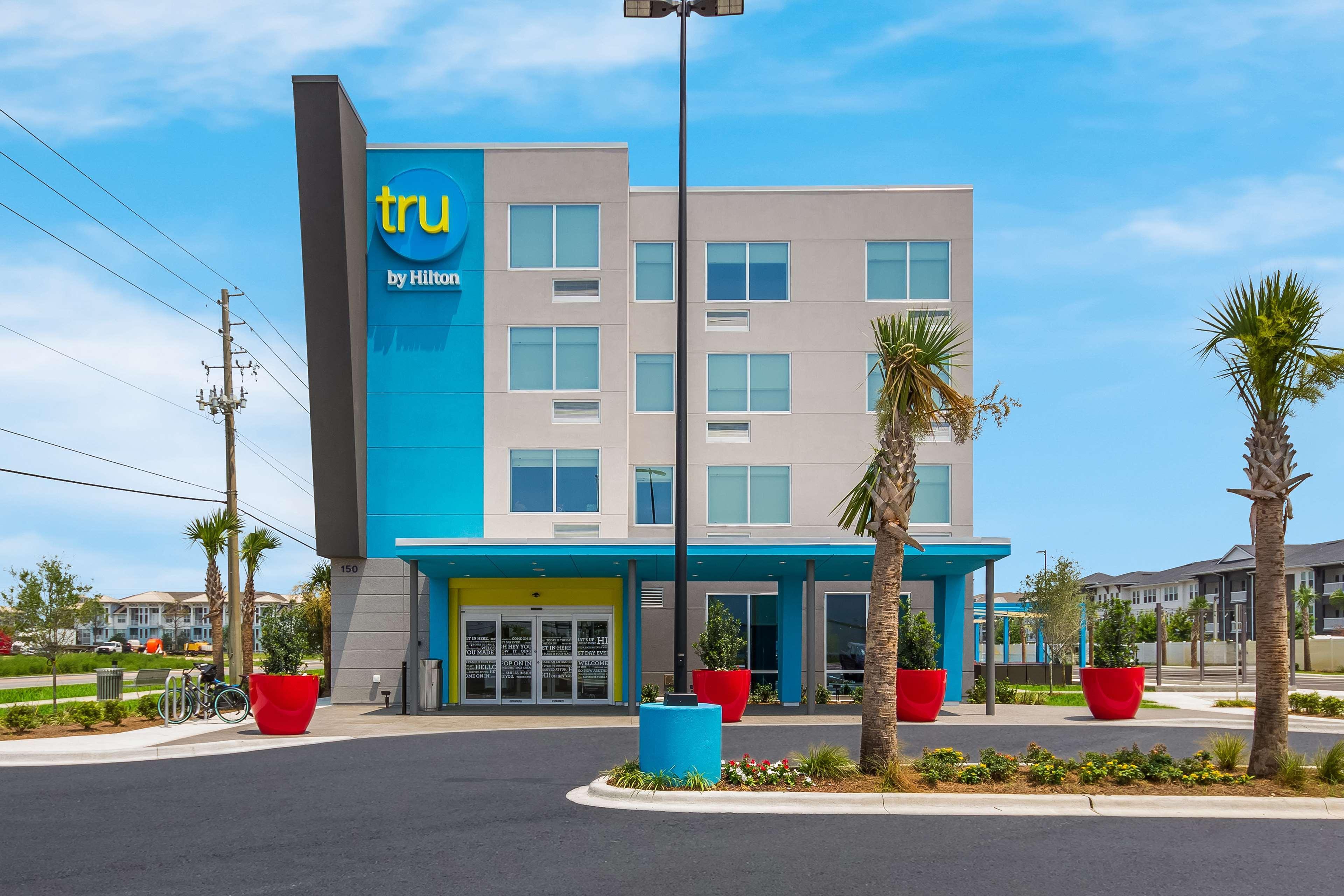 Vista Exterior Tru By Hilton Destin
