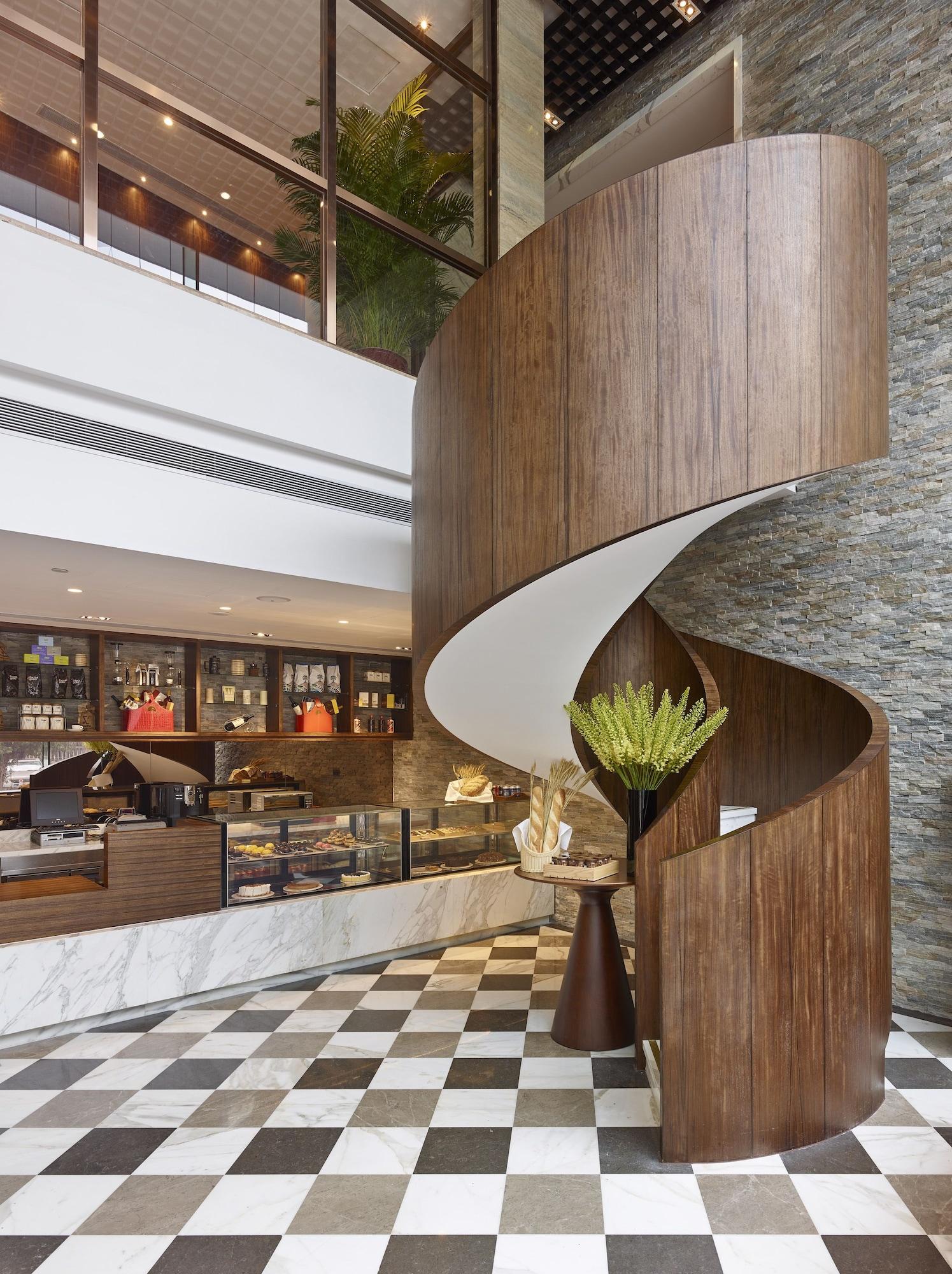 Vista Lobby White Swan Hotel