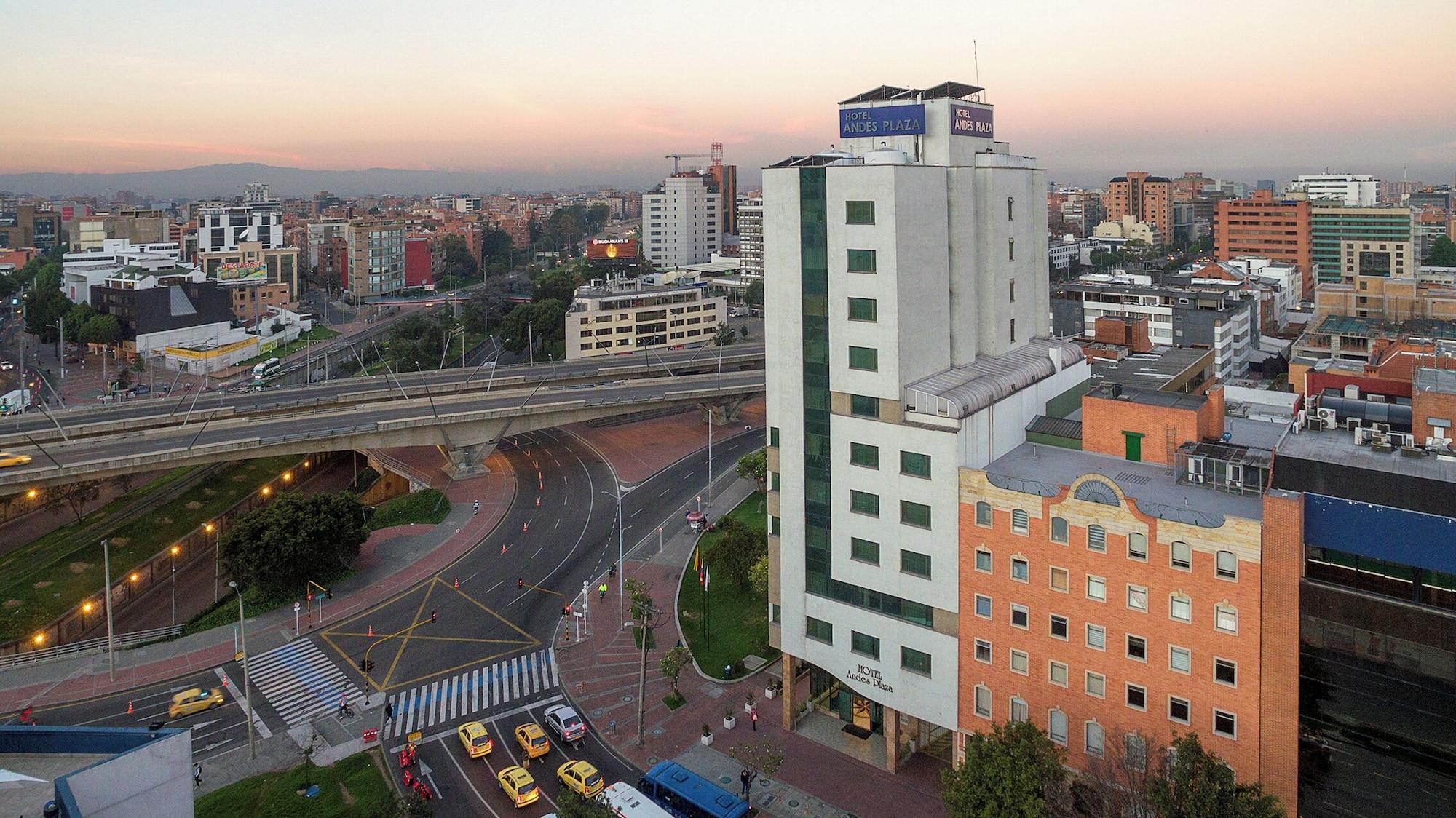 Vista Exterior Hotel Andes Plaza