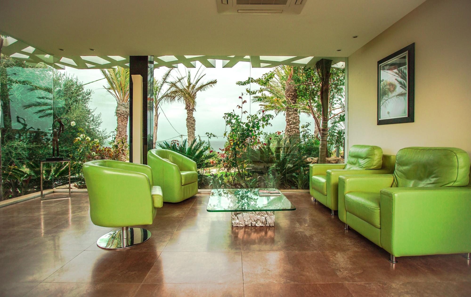 Vista Lobby Mnar Castle Apartments