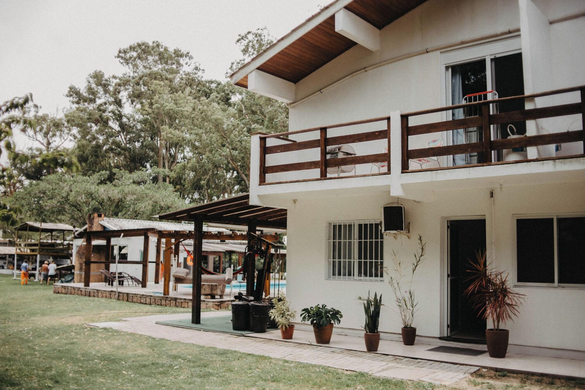 Vista Exterior Pousada Recanto das Cerejeiras