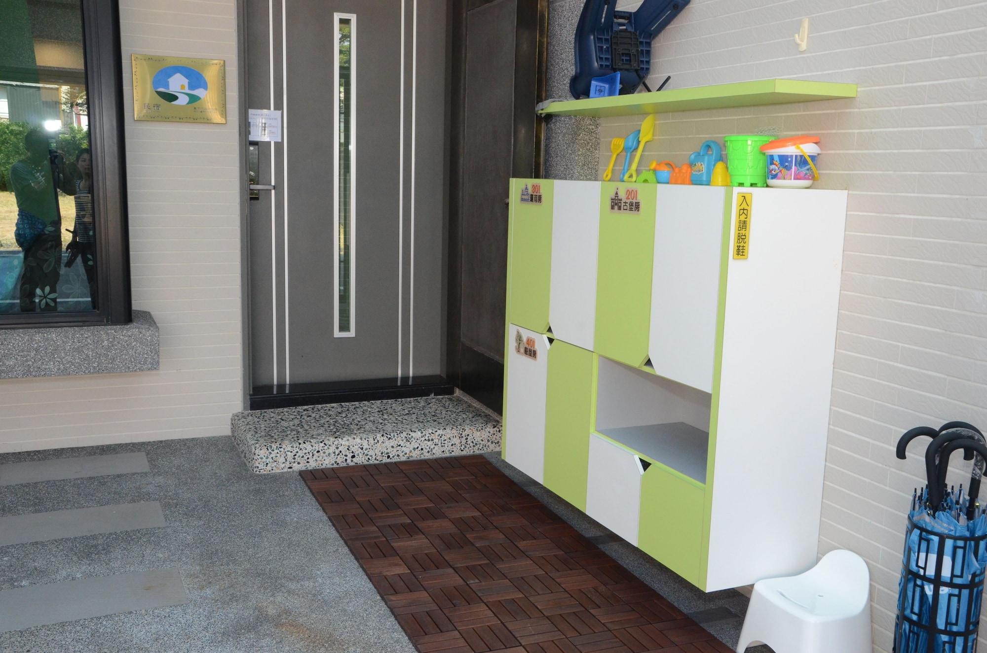 Vista Lobby Fat Snail BnB