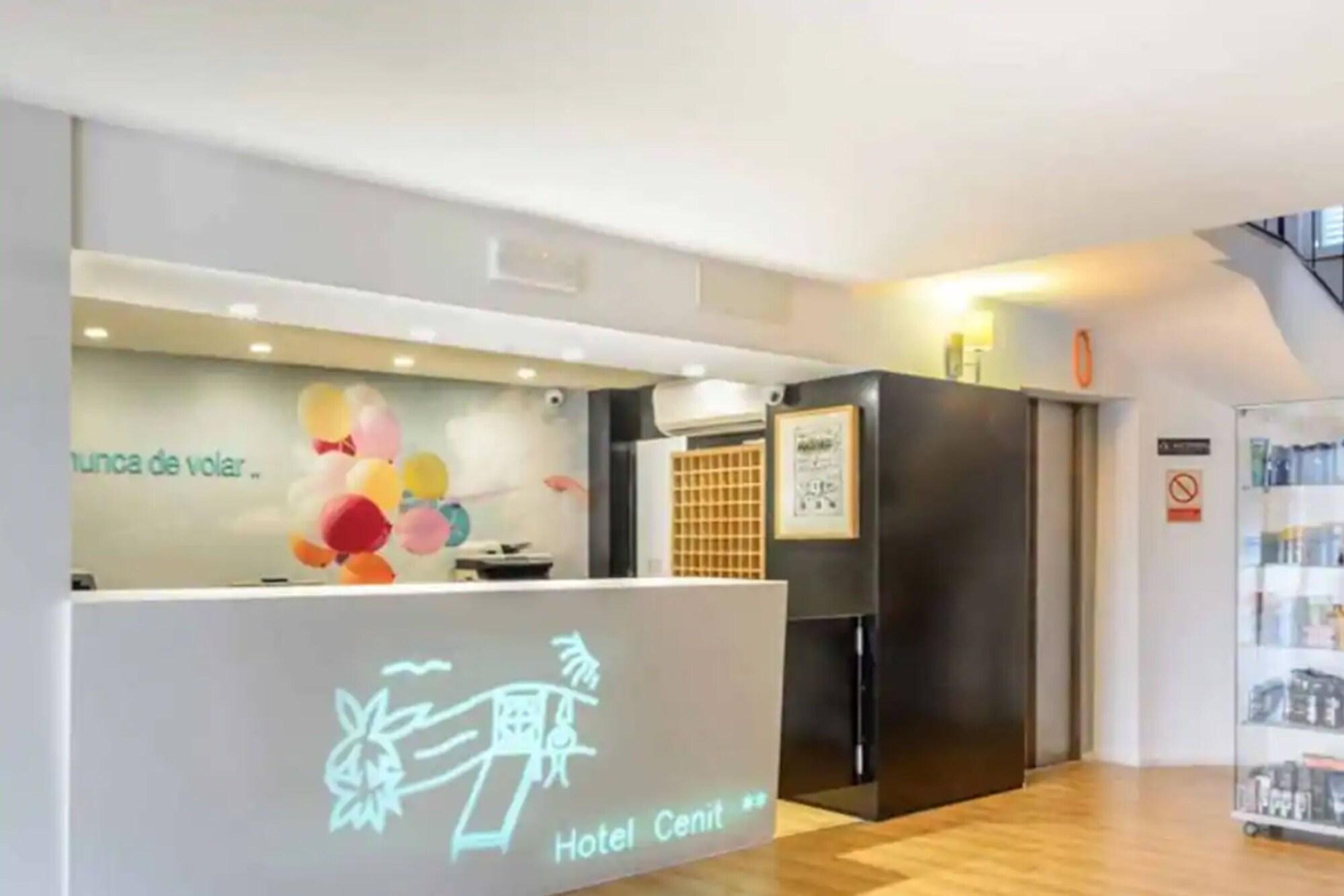 Vista Lobby Hotel Cenit & Apts. Sol y Viento