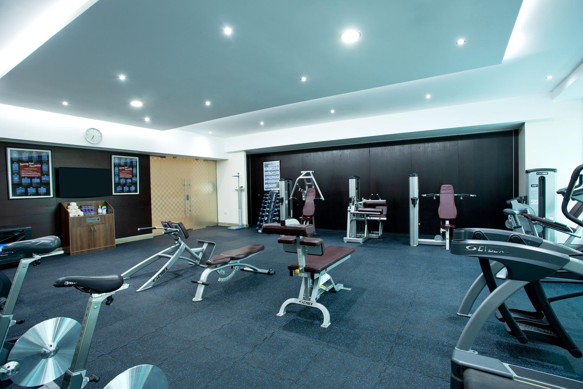 Gimnasio Park Regis Kris Kin Hotel Dubai