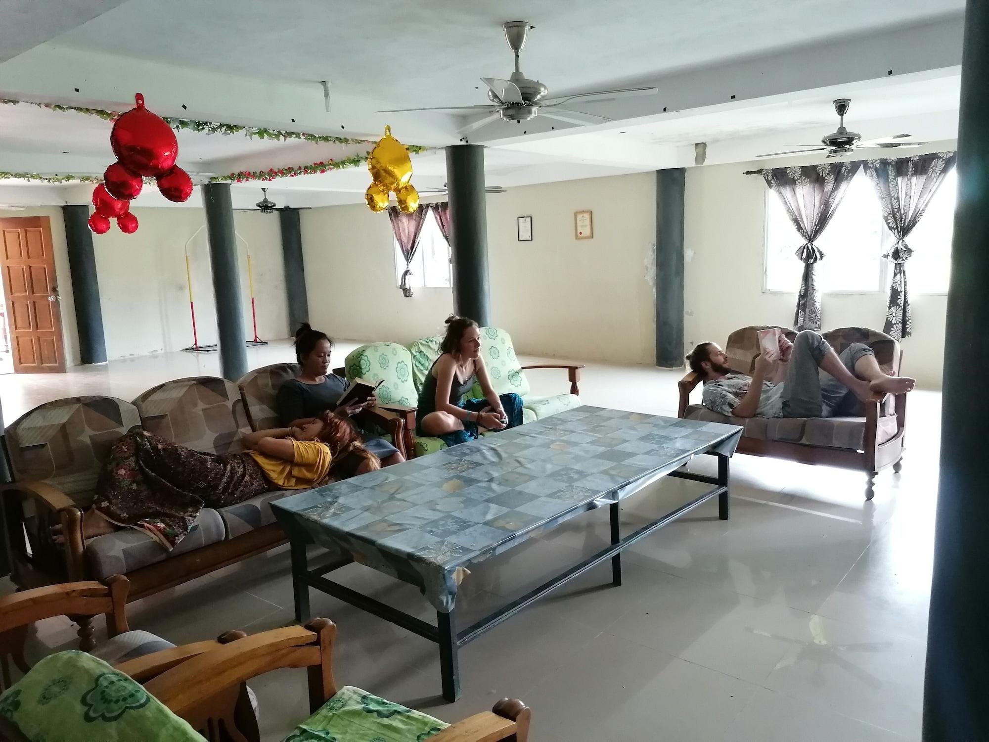 Vista Lobby Mulu Diana Homestay