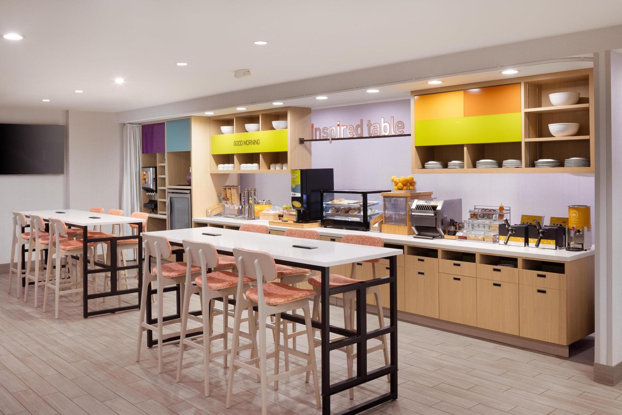 Restaurant Home2 Suites by Hilton Jackson MI
