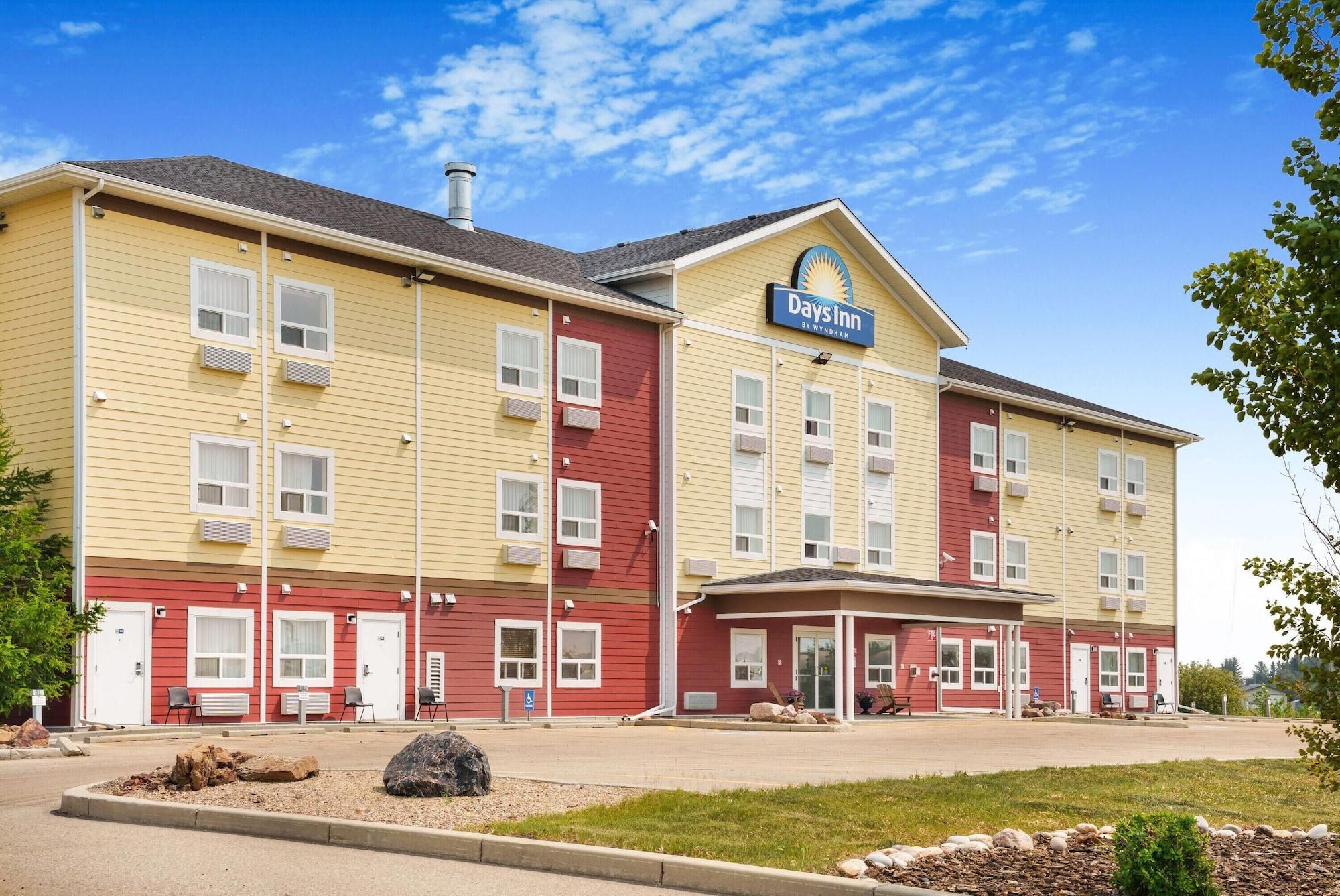 Vista Exterior Days Inn by Wyndham Lamont