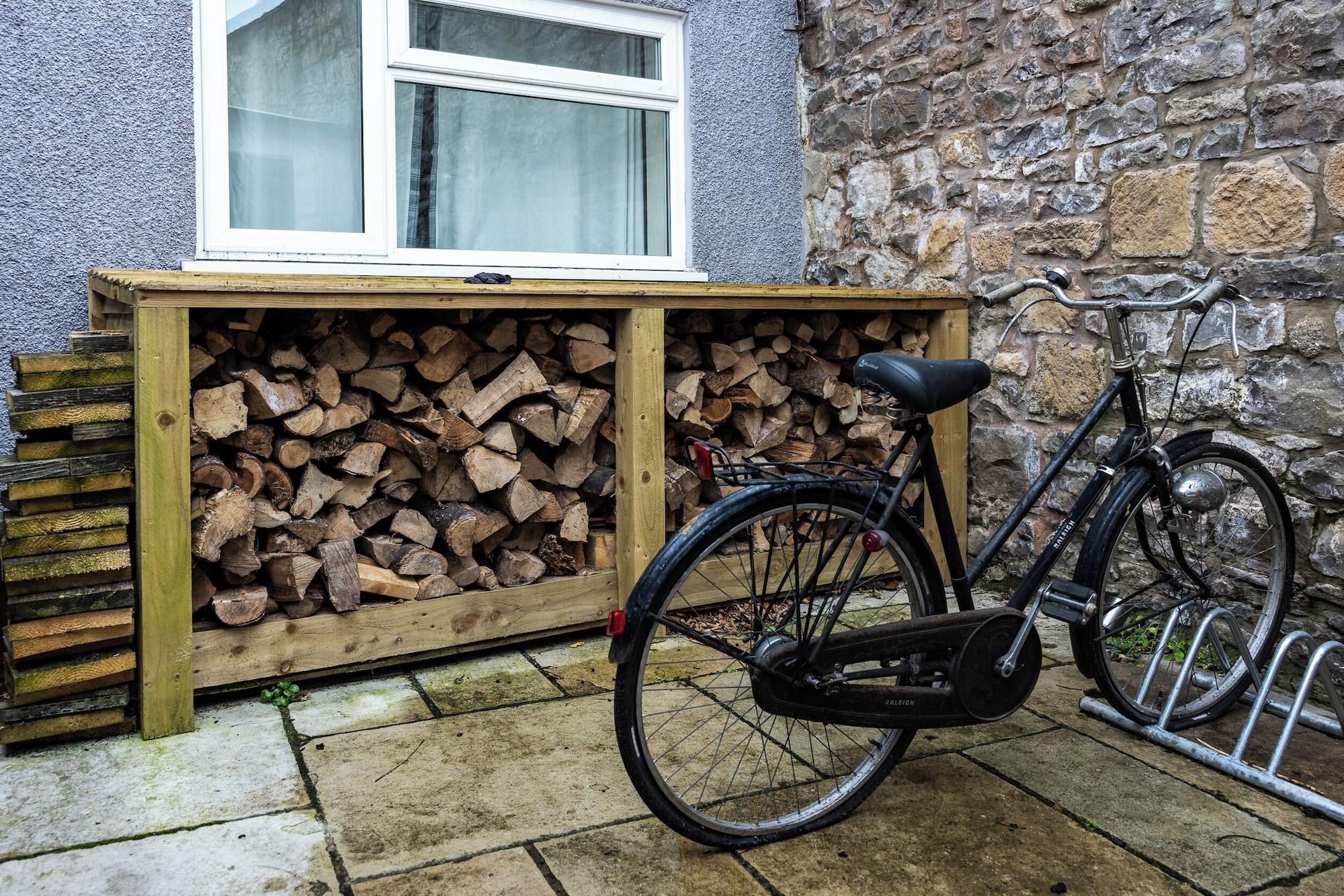 Vista Exterior The First Hurdle Guest House