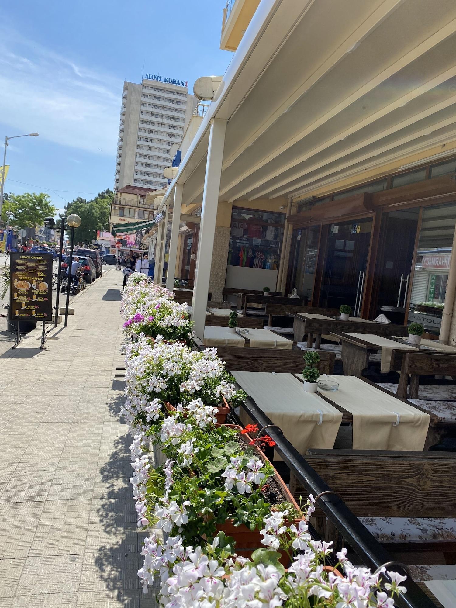 Restaurant Hotel Atol