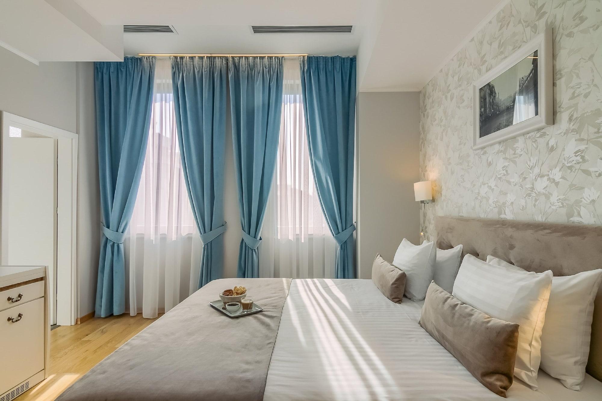Varios New Era Hotel Bucharest City