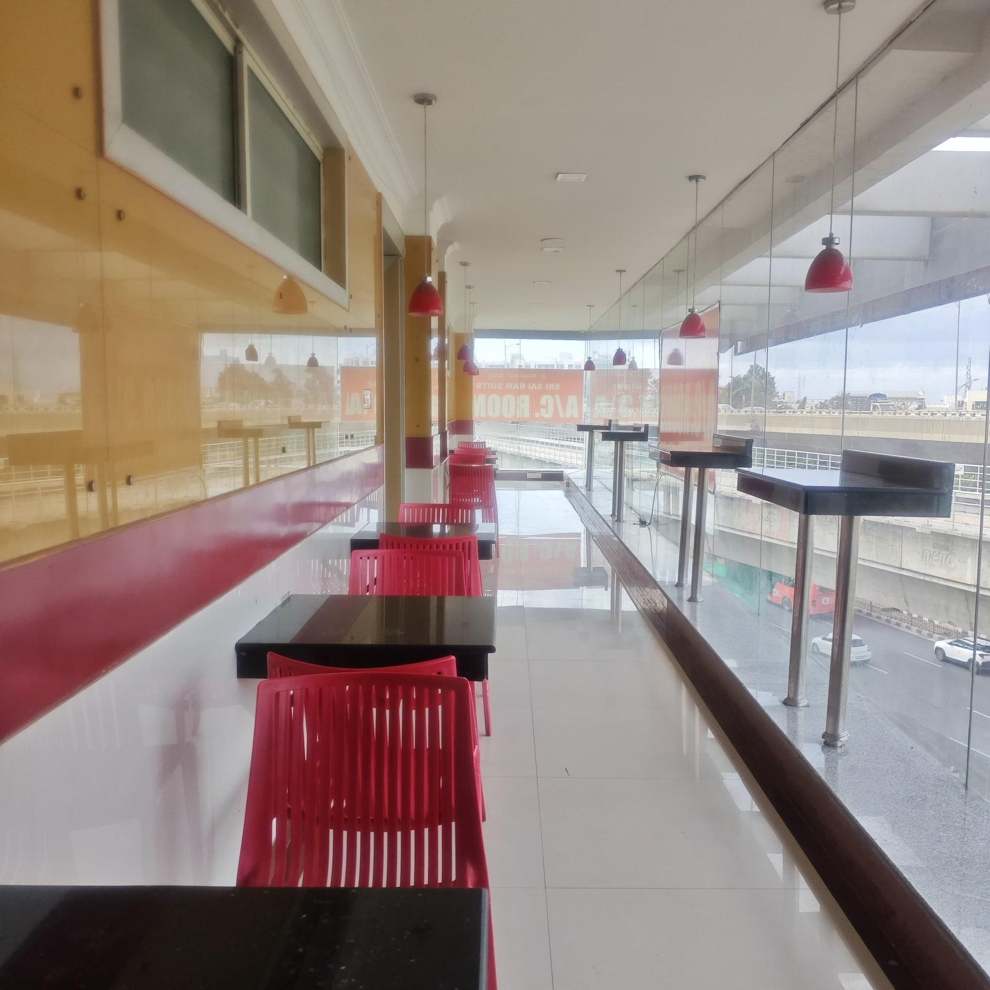 Vista Exterior Span Suites by Stayz Royale