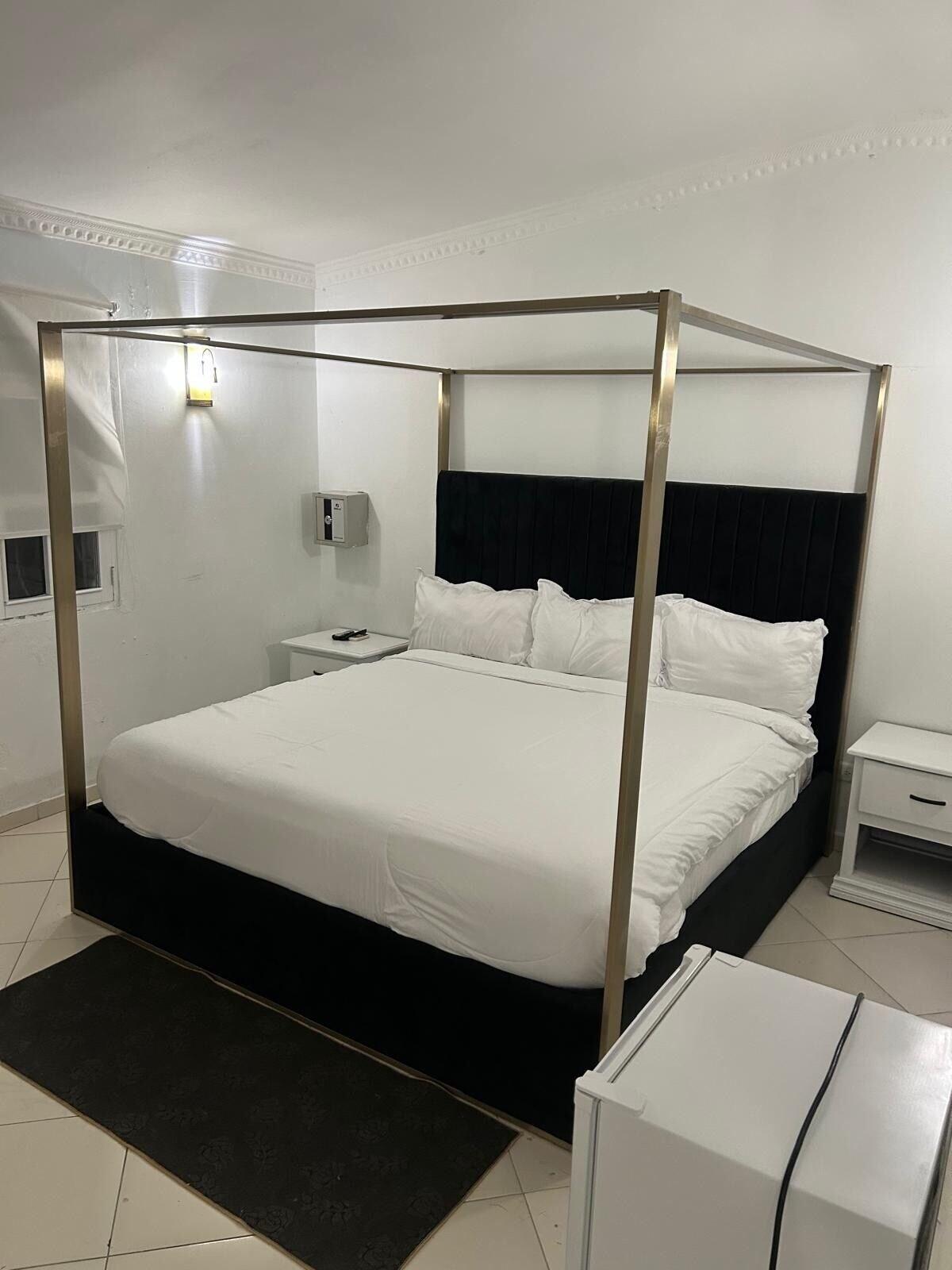 Varios Hannabi Hotel