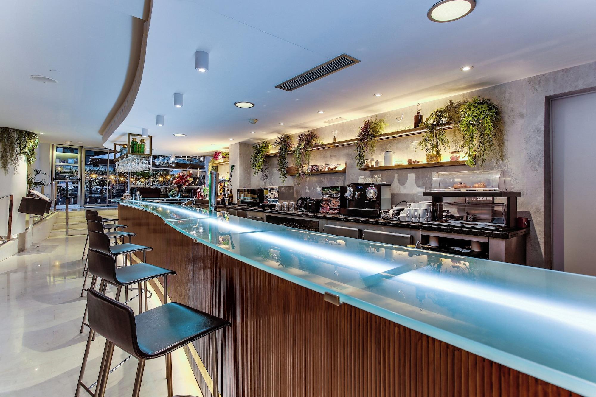 Bar/Salón Sercotel Caspe