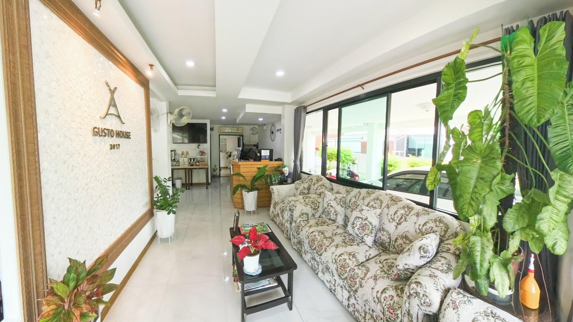 Vista Lobby Gusto House