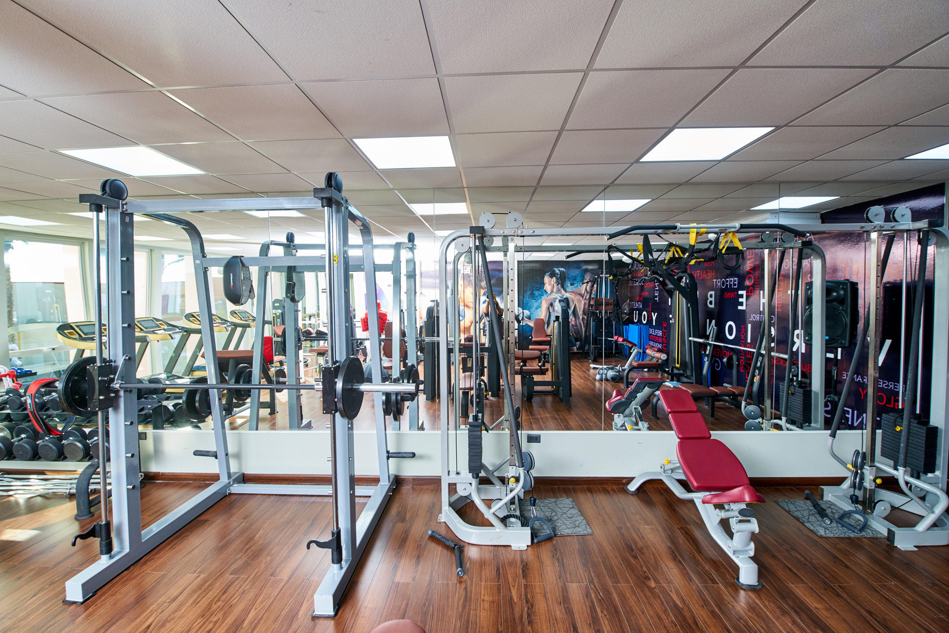Gimnasio Hotel Espacio Ox Convention Center