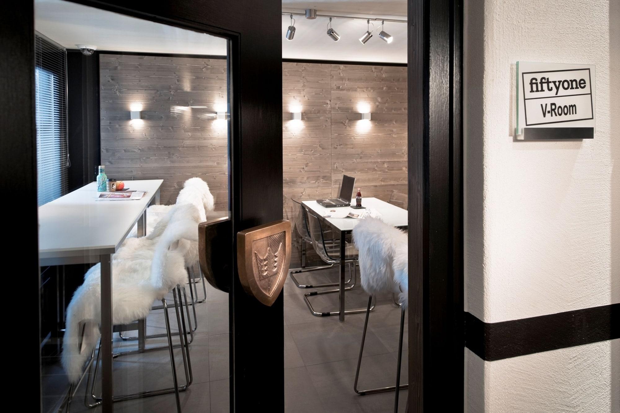 Vista Lobby Morosani Fiftyone