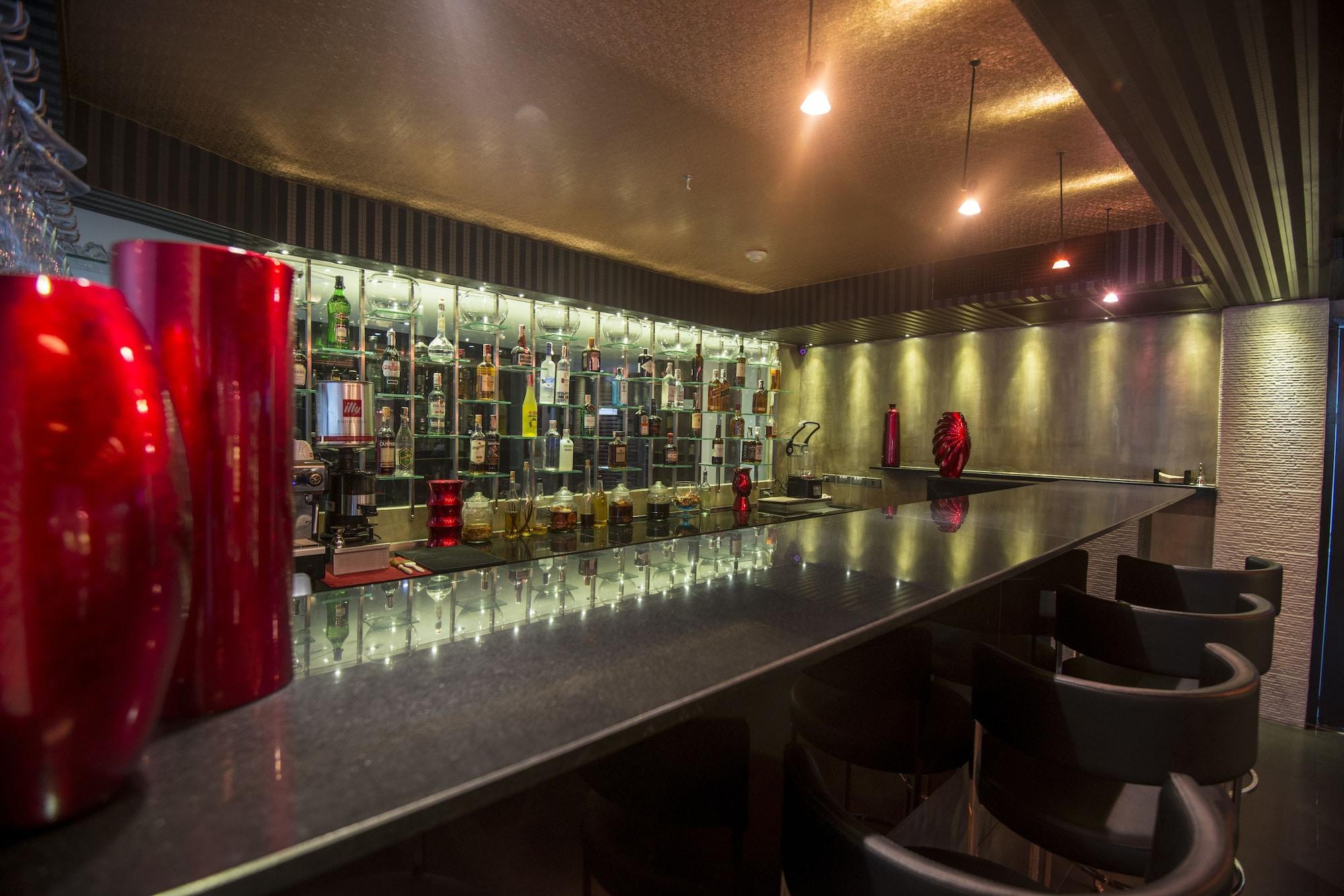 Bar/Salón Sukhumvit Suites Hotel