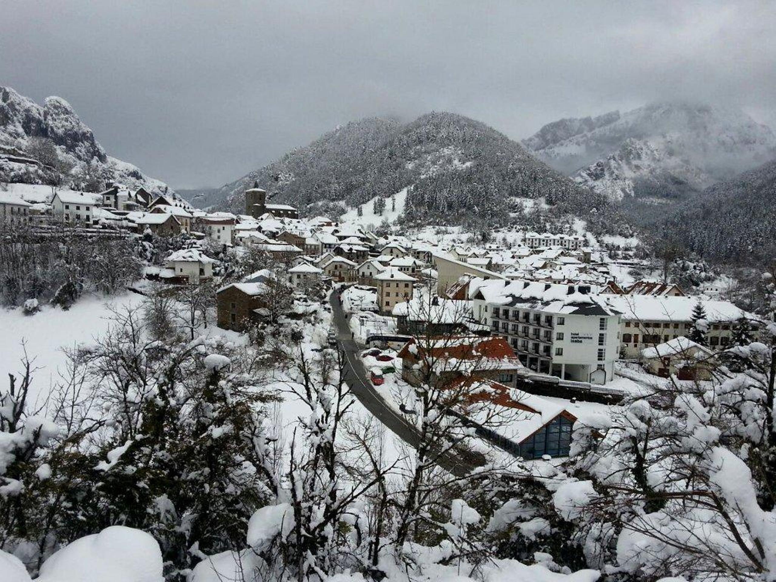 Vista Exterior Snö Isaba