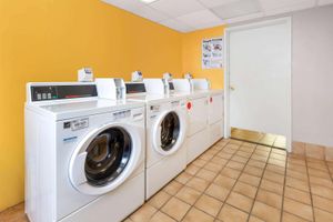 Alojamiento - La Quinta Inn & Suites by Wyndham Secaucus Meadowlands