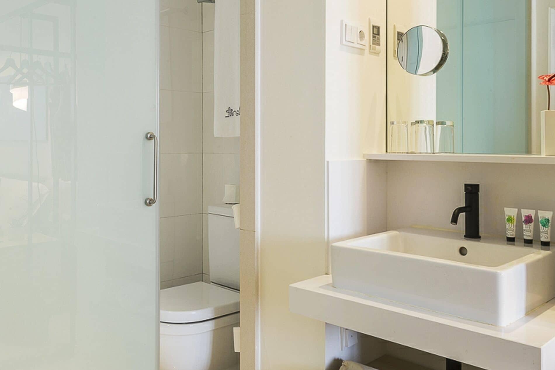 Equipamiento de Habitación Hotel Denit Barcelona