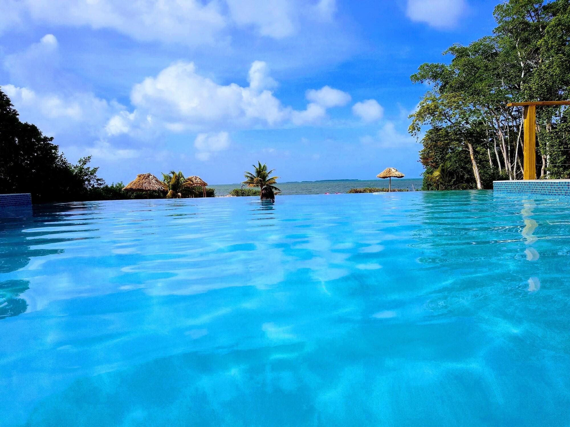 Vista Piscina Sea Side Chateau