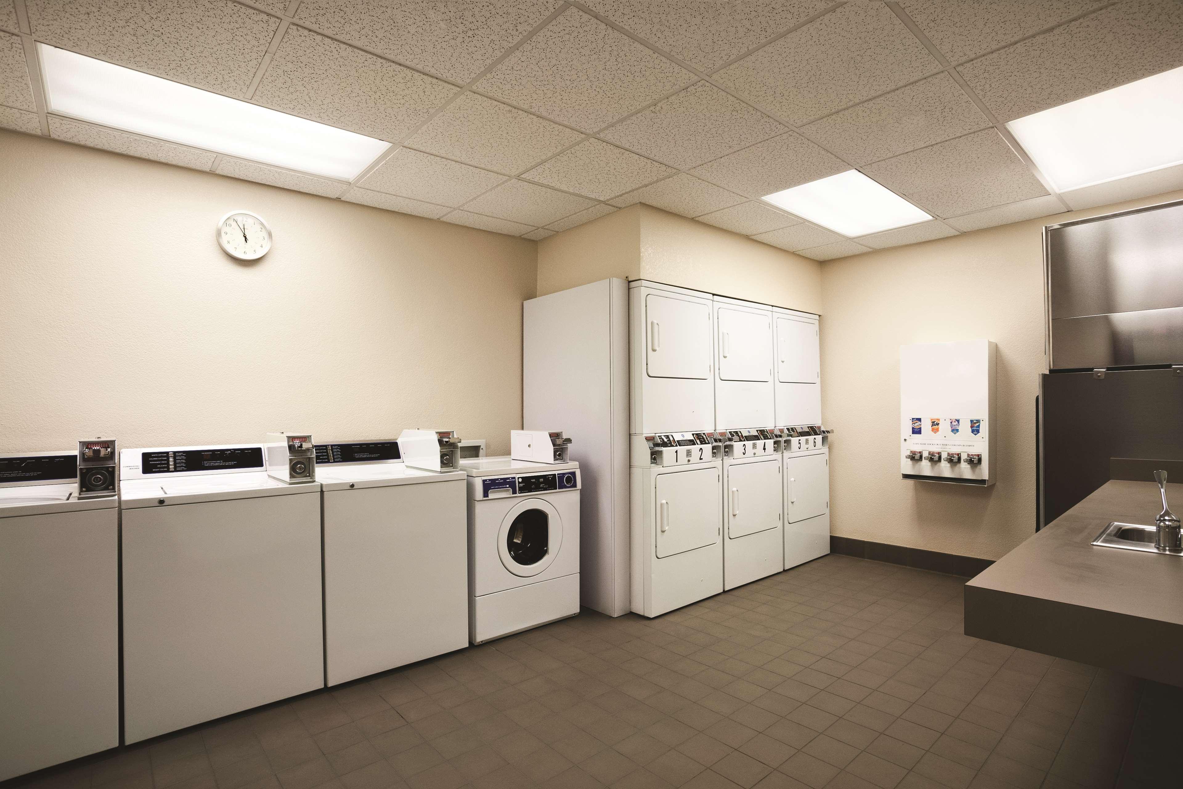 Vista Lobby HYATT house Pleasant Hill