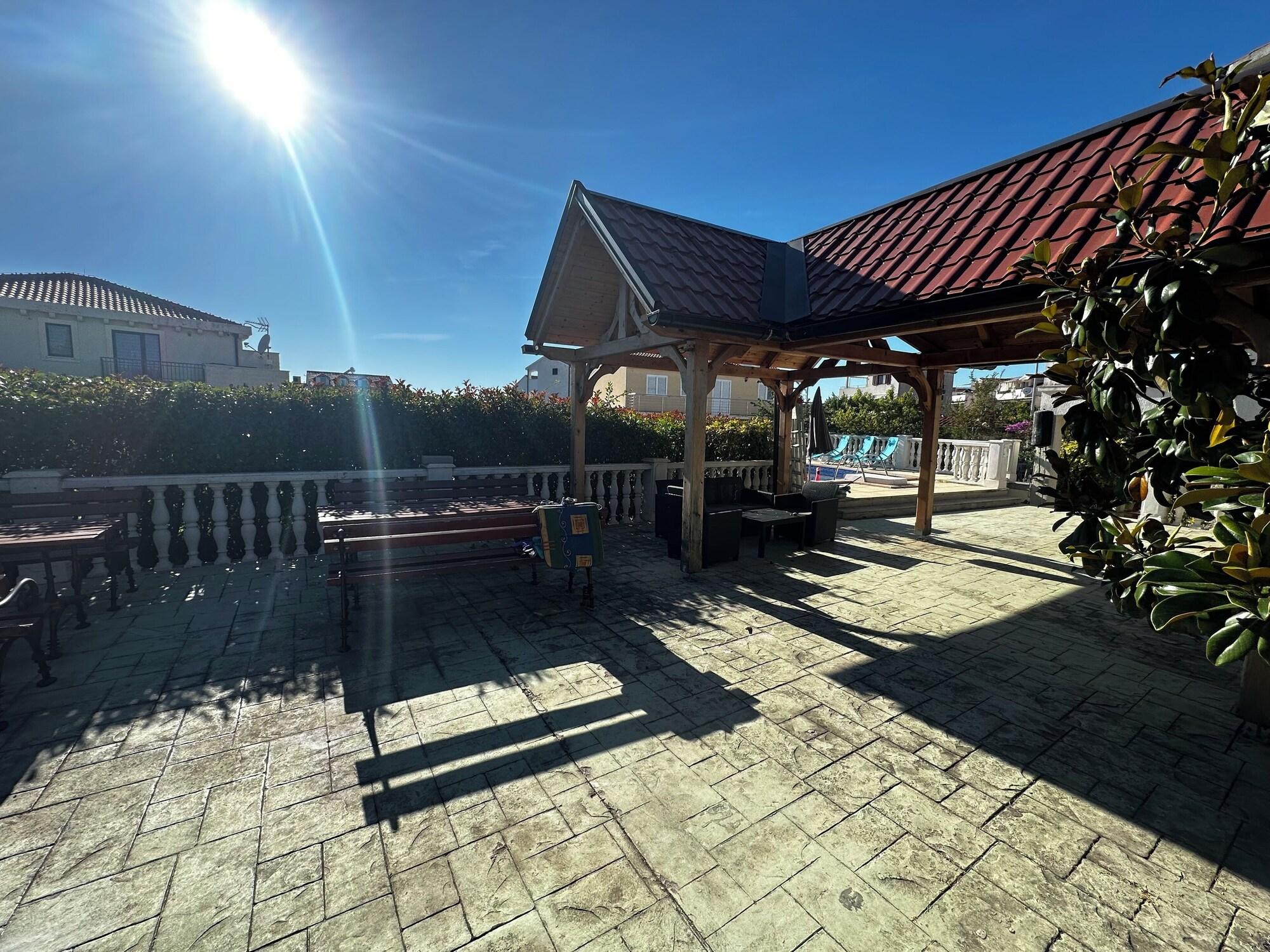 Vista Lobby Villa Klisovic