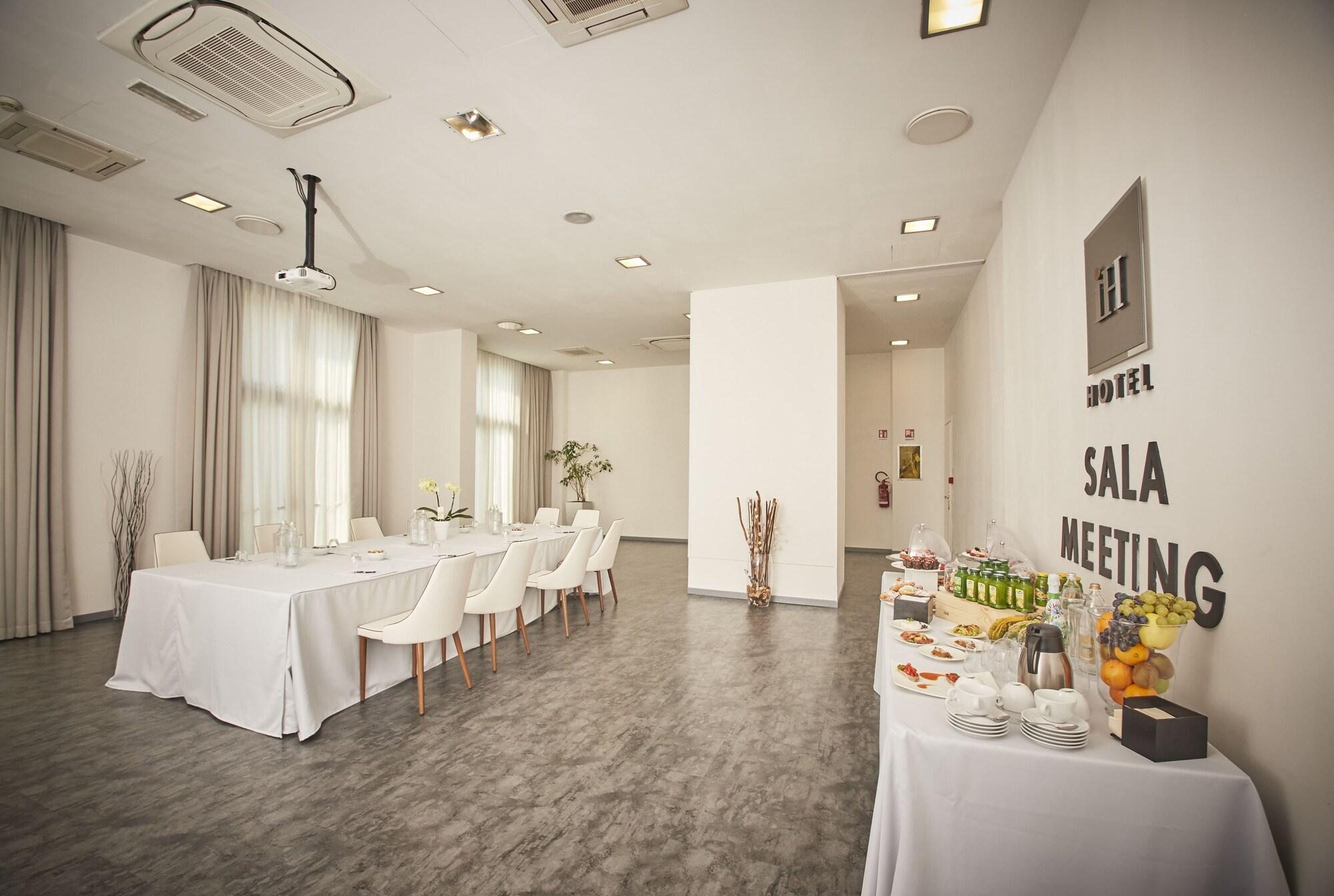 Sala de Reuniones iH Hotels Milano Lorenteggio