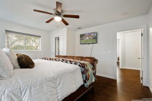 Alquiler Vacacional - Experience Serenity in a 4br/3ba Downtown Home