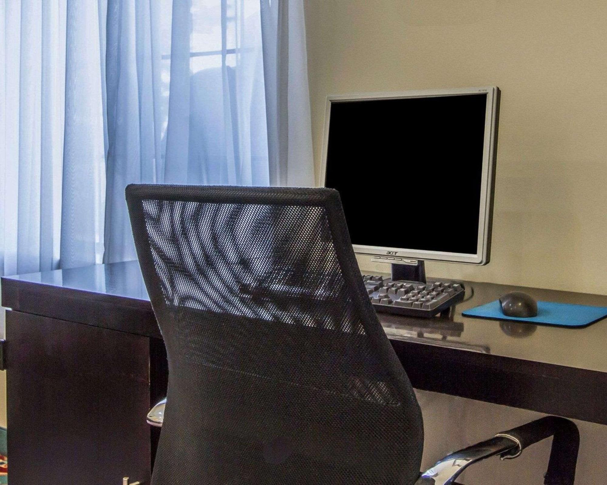 Centro de Negocios Rodeway Inn