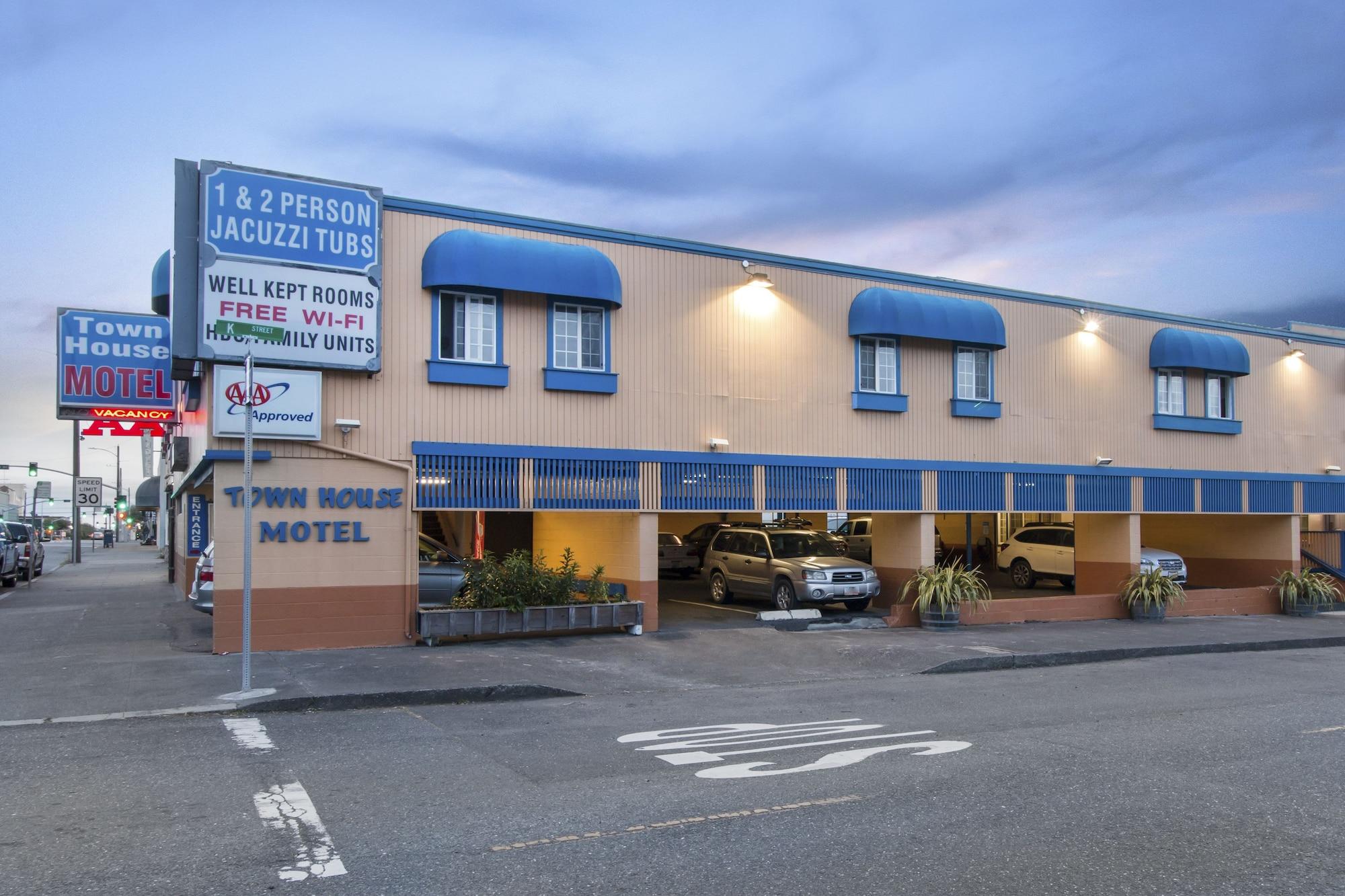 Vista Exterior Town House Motel – Historic Old Town Eureka