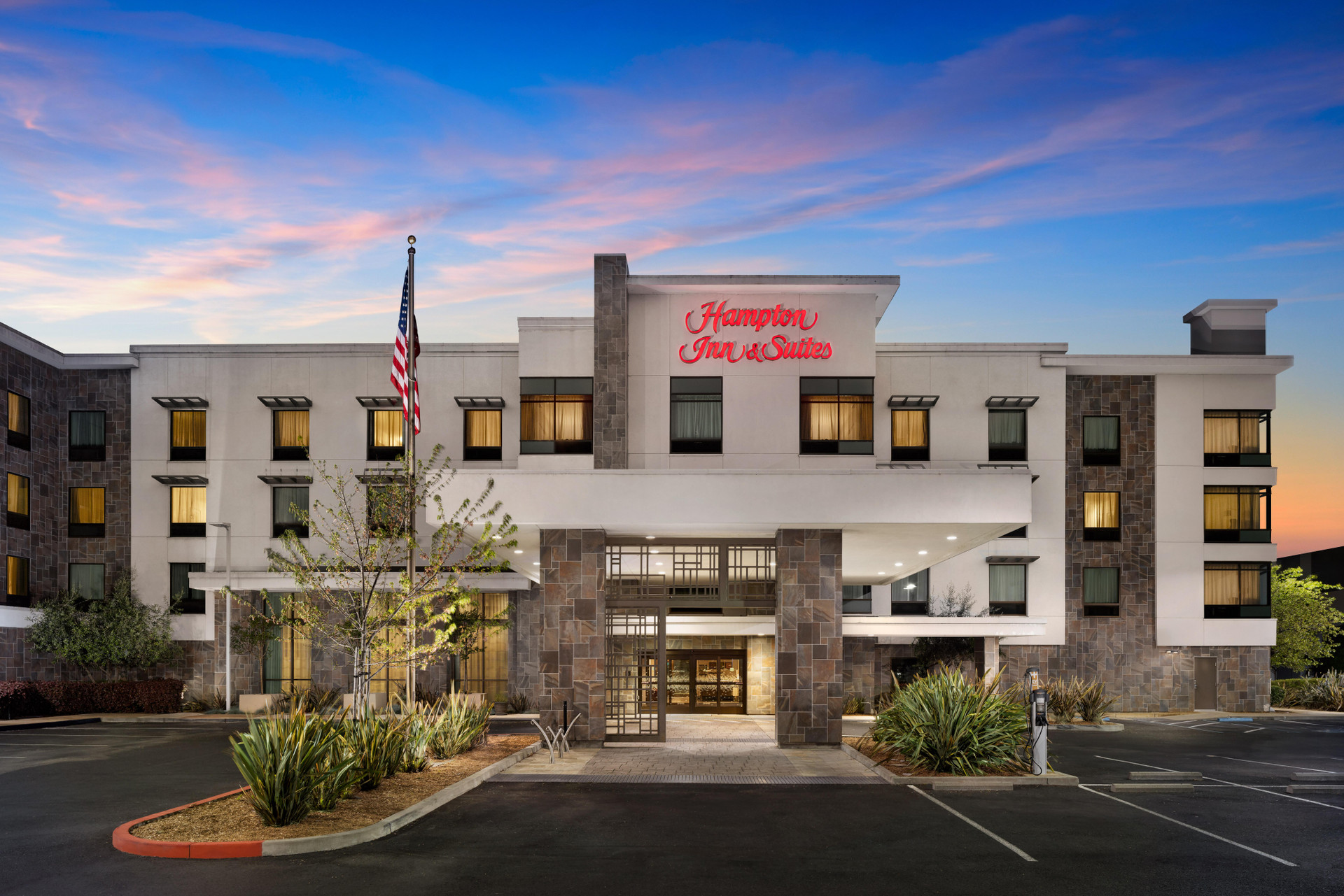 Vista Exterior Hampton Inn & Suites Napa