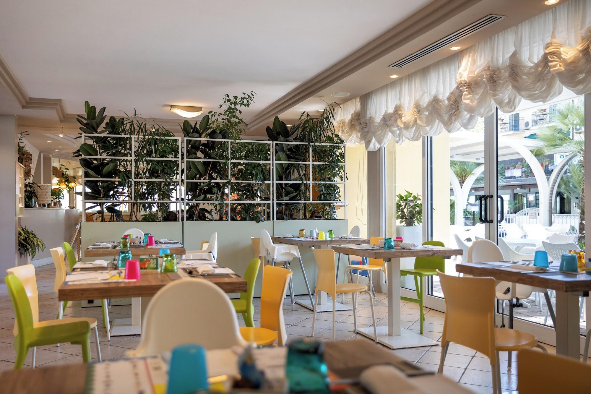 Restaurant Family Hotel Pinetina Mare