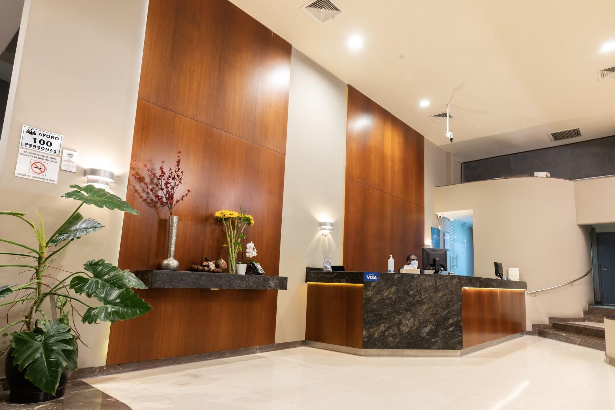 Vista Lobby J&A Classic Hotel