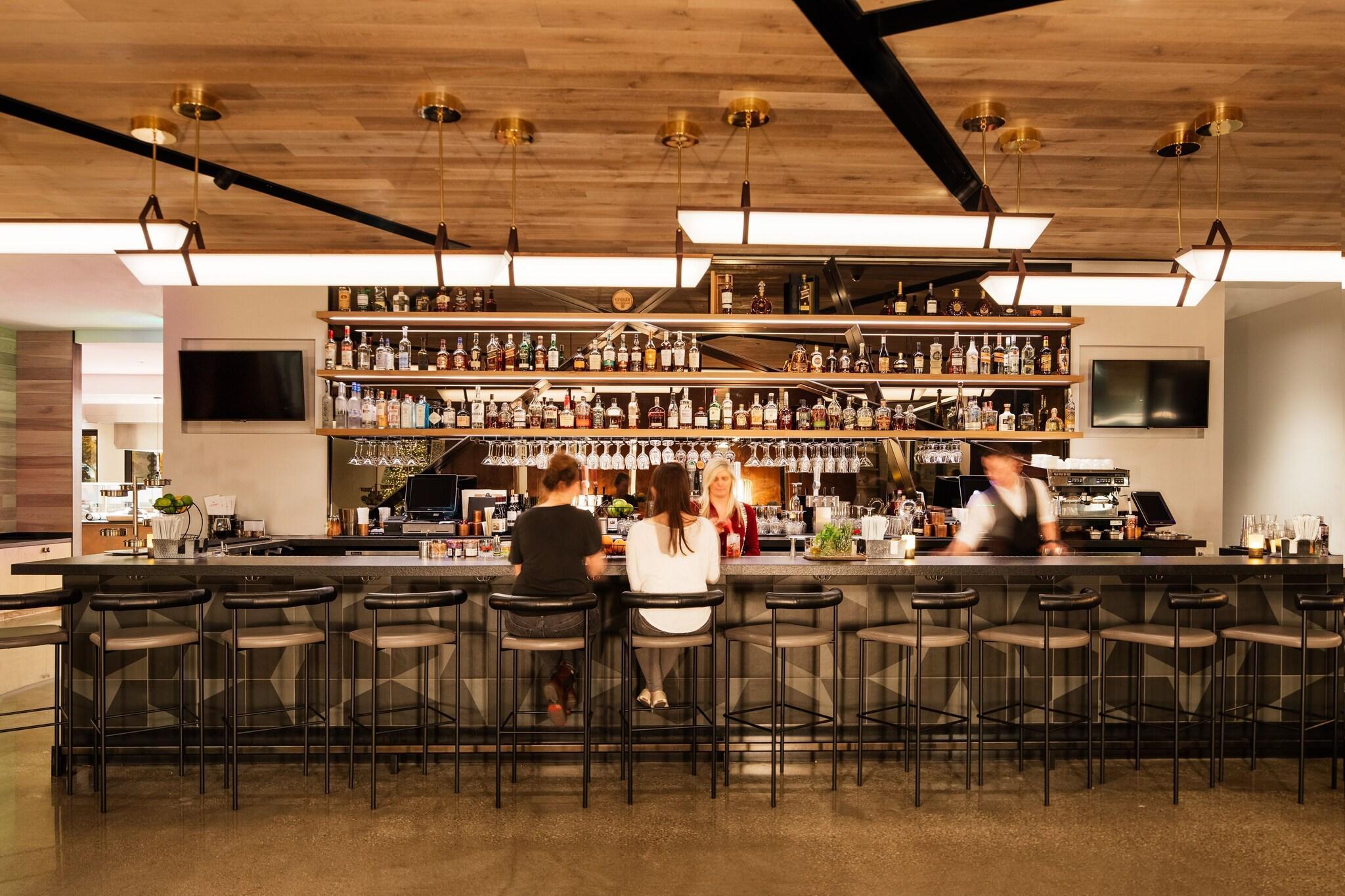 Bar/Salón Hotel San Luis Obispo