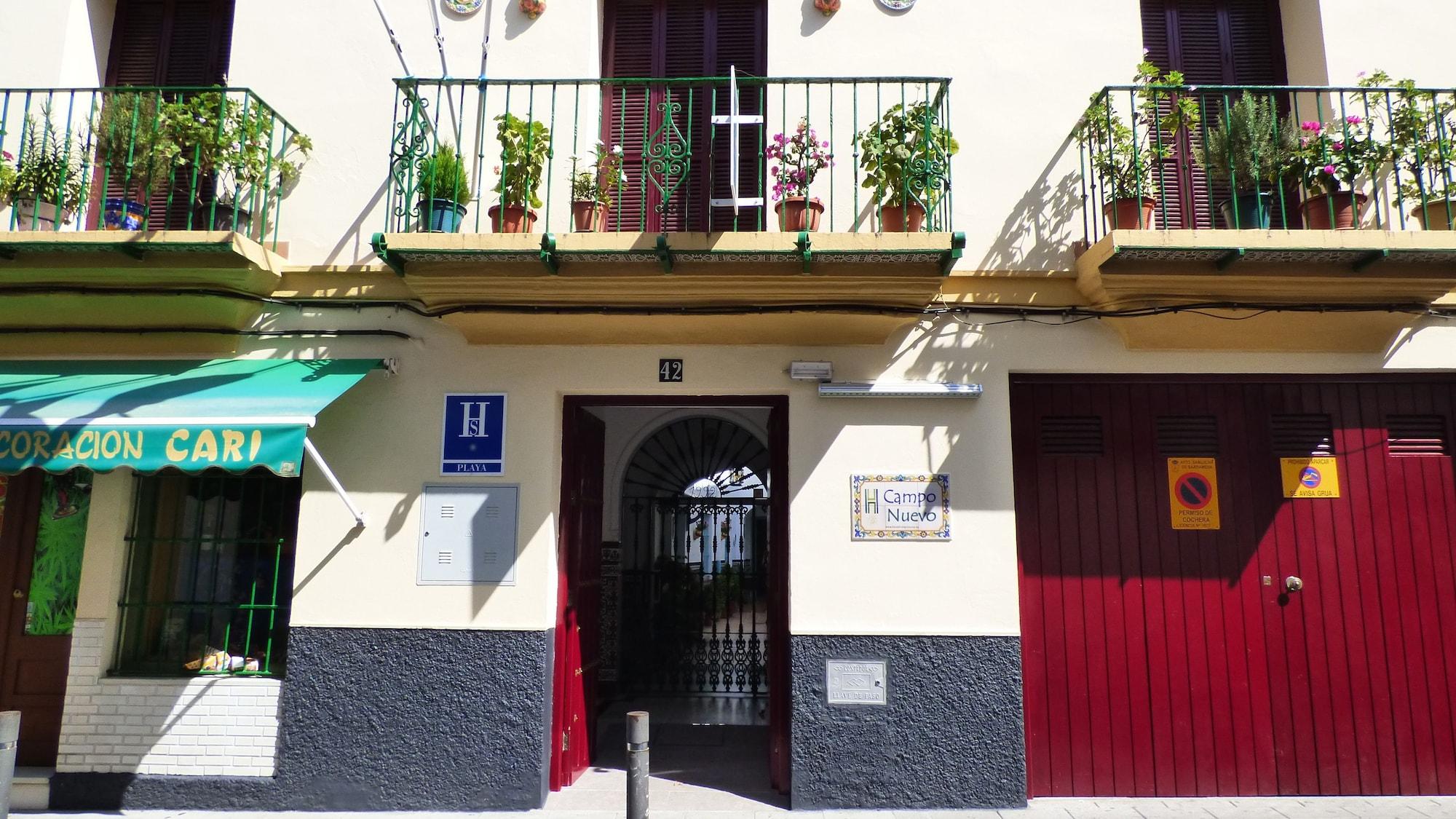 Vista Exterior Hostal Campo Nuevo