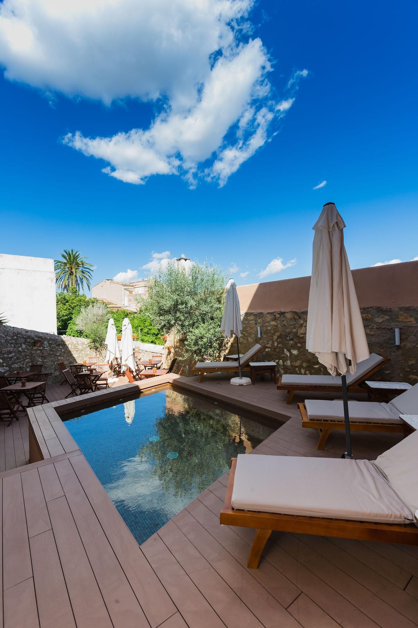 Vista Piscina Hotel Can Serrete