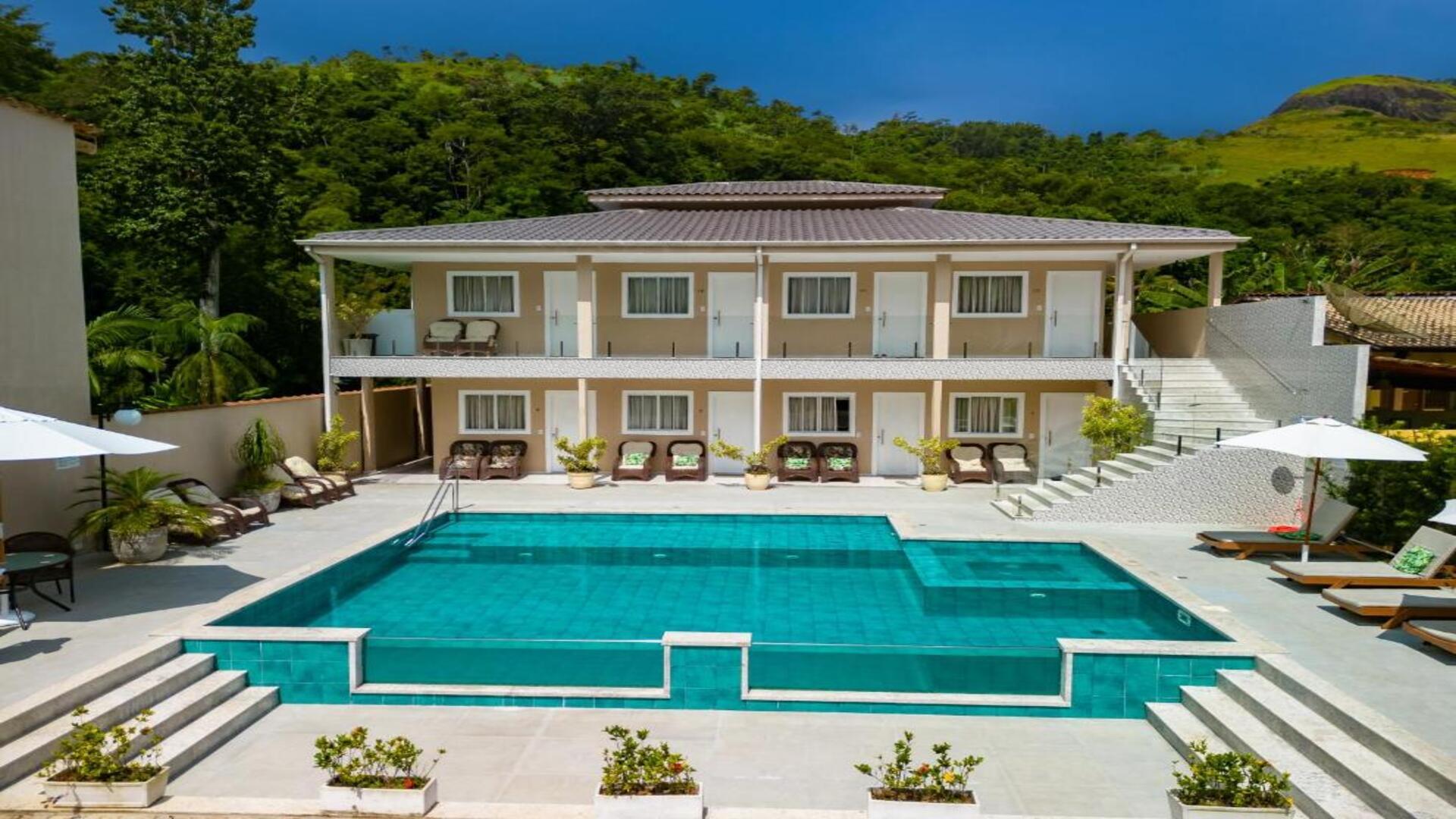 Vista Piscina Pousada Happy Day Paraty