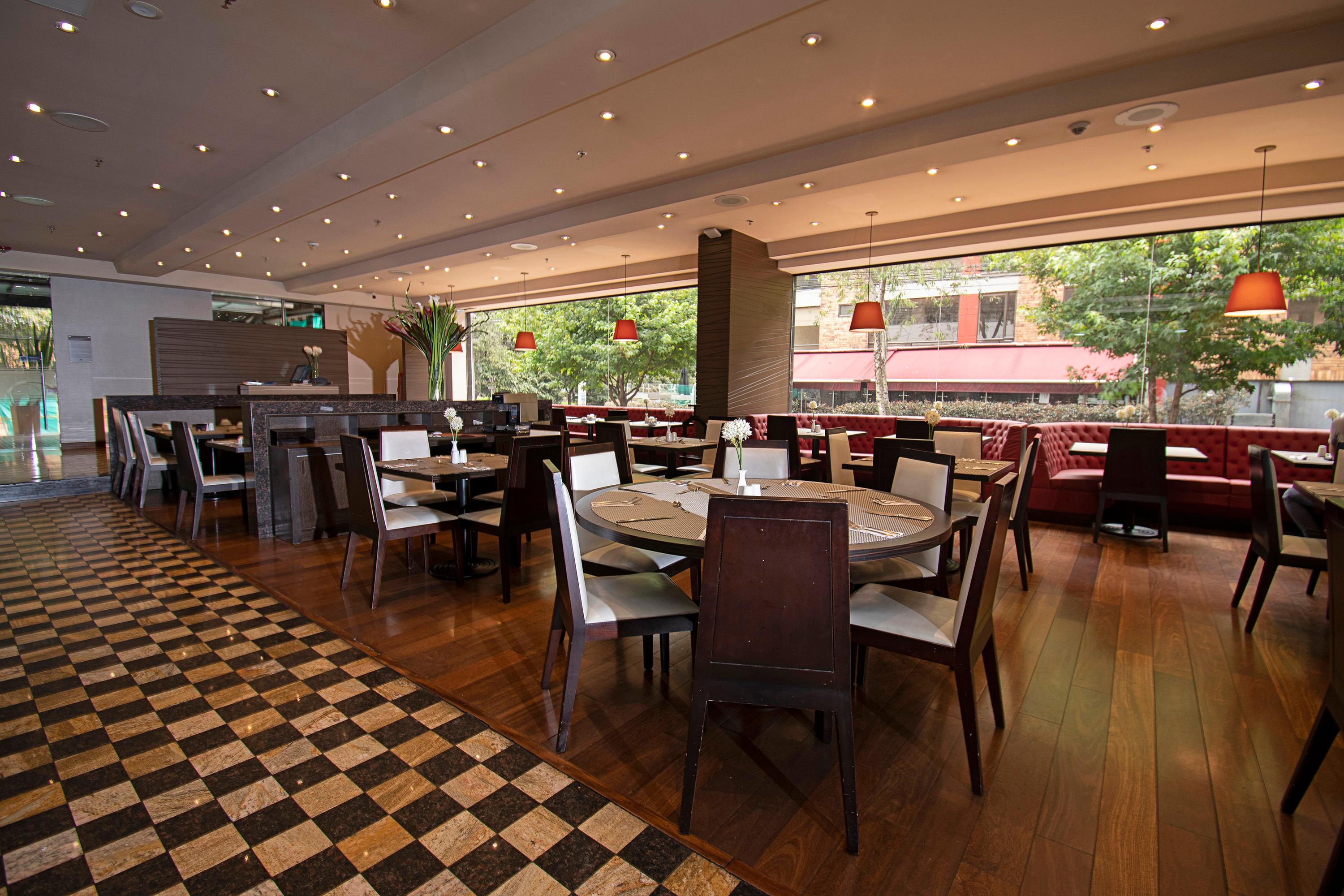 Restaurant DoubleTree by Hilton Hotel Bogotá - Parque 93