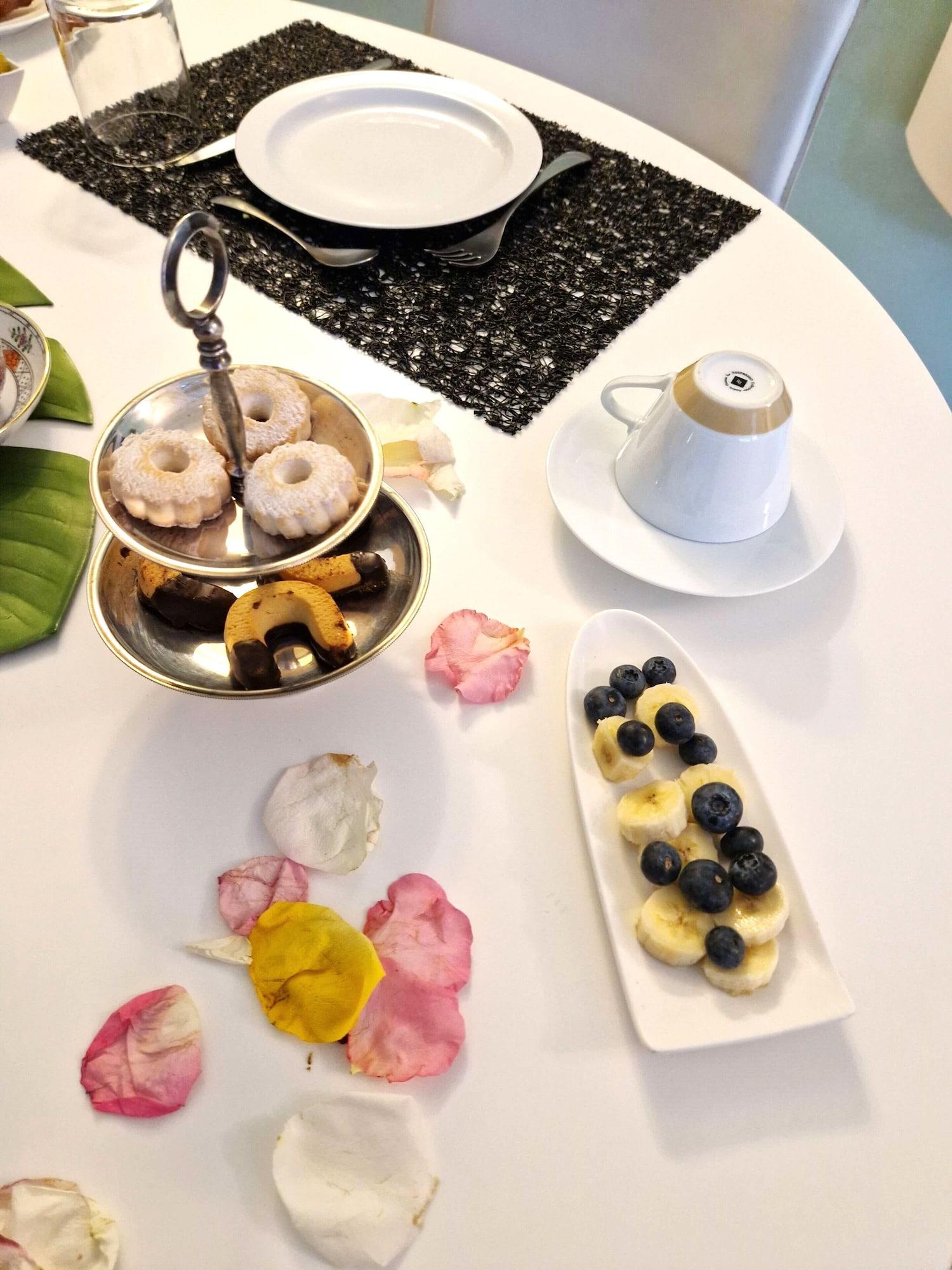 Restaurant Experience Design Bed & Show