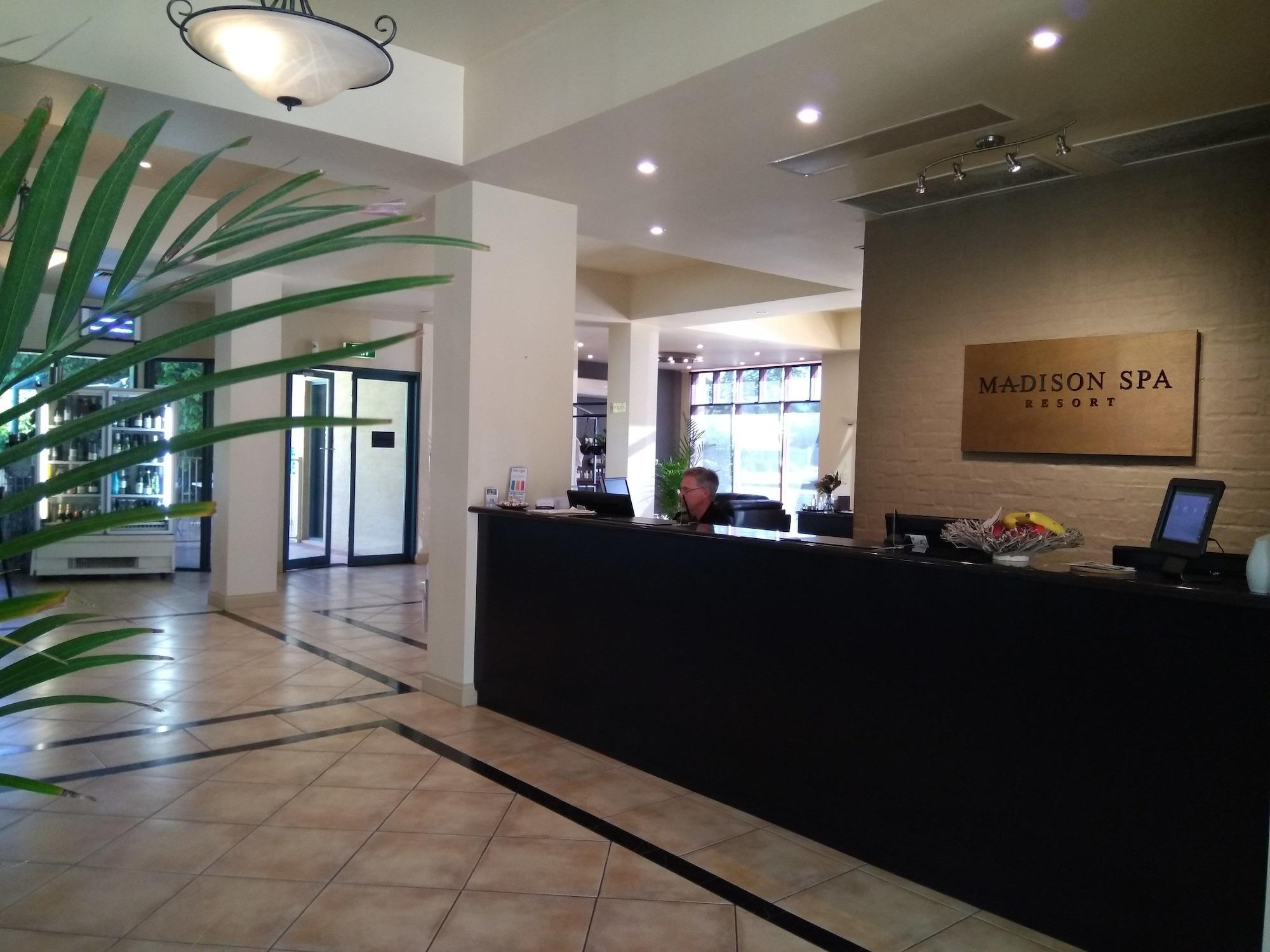Vista Lobby Madison Spa Motel - Adults Only