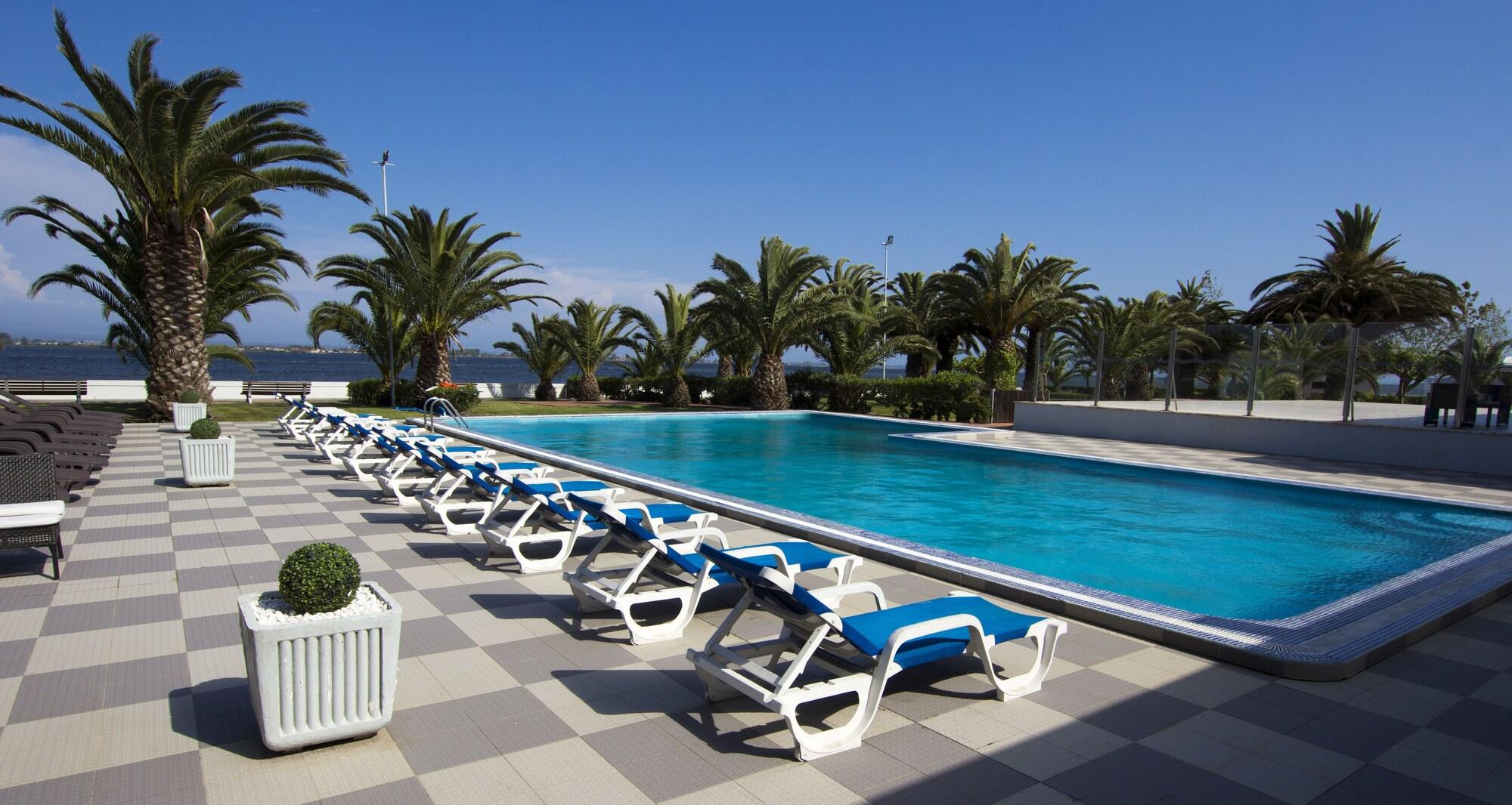 Vista Piscina Hotel Estalagem Riabela