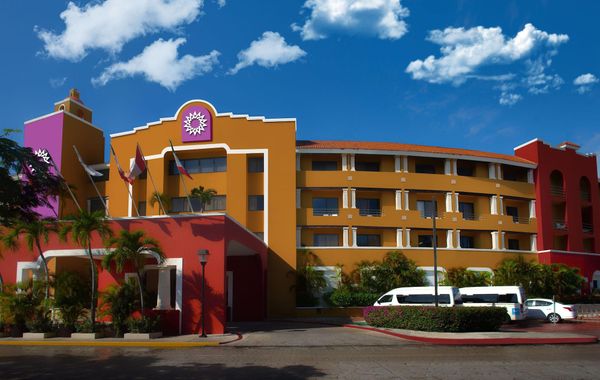 Adhara Hacienda Cancun - Hoteles cerca de Xcaret en Cancún